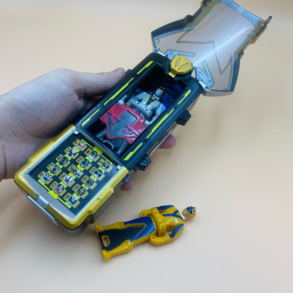 Legendary Silver Morpher | Power Rangers Super Megaforce