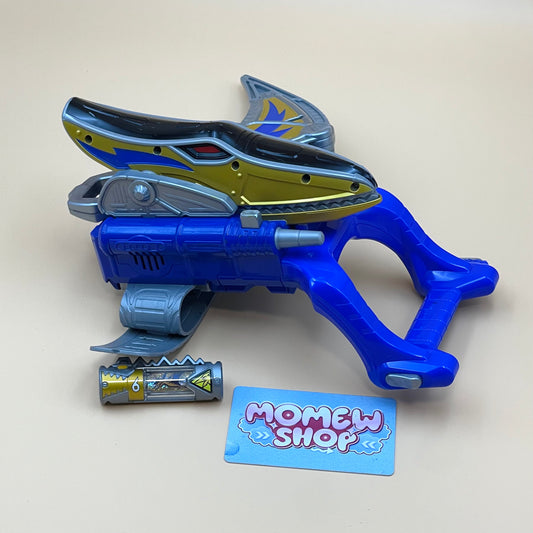 DX Gaburi Changer & Gold Ptera Morpher from Power Rangers Dino Charge 2015, also known as DX Change from Super Sentai Kyoryuger 2013, vintage DX Morpher roleplay collectible for Dino Charge Gold Ranger fans.