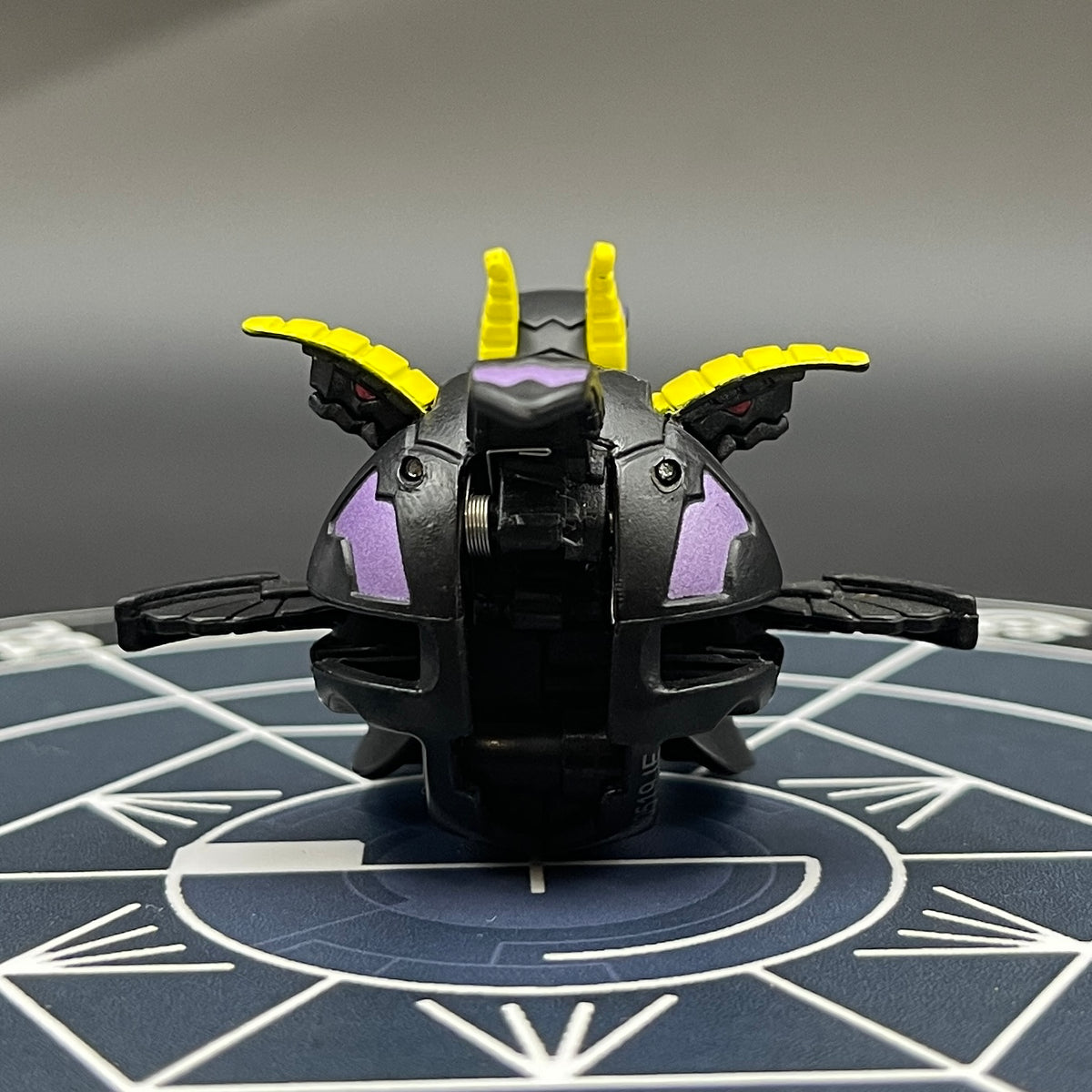 Darkus Midnight Percival B2 Bakugan New Vestroia