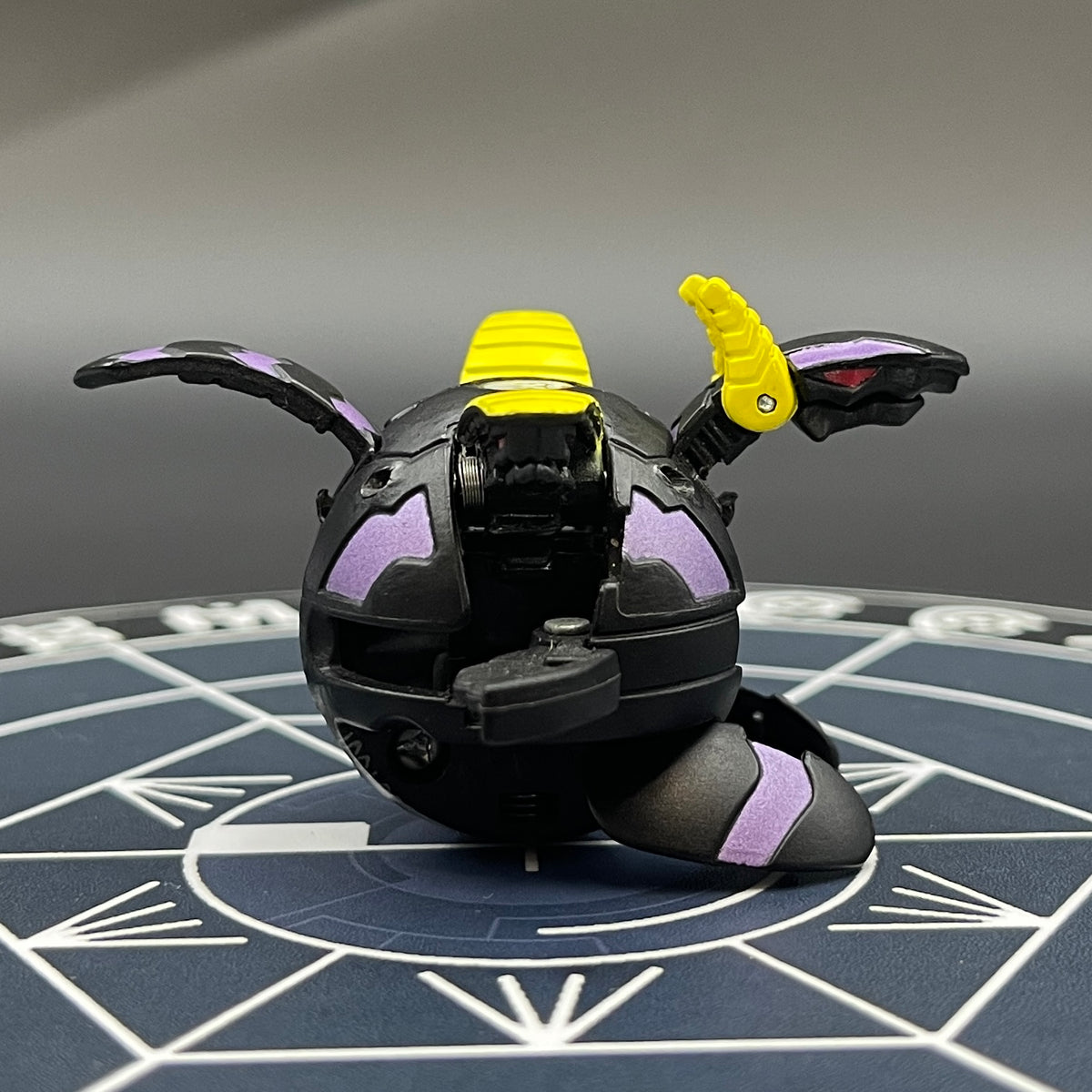 Darkus Midnight Percival B2 Bakugan New Vestroia