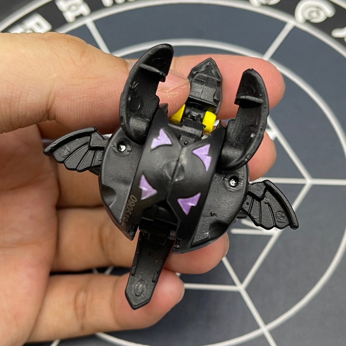 Darkus Midnight Percival B2 Bakugan New Vestroia