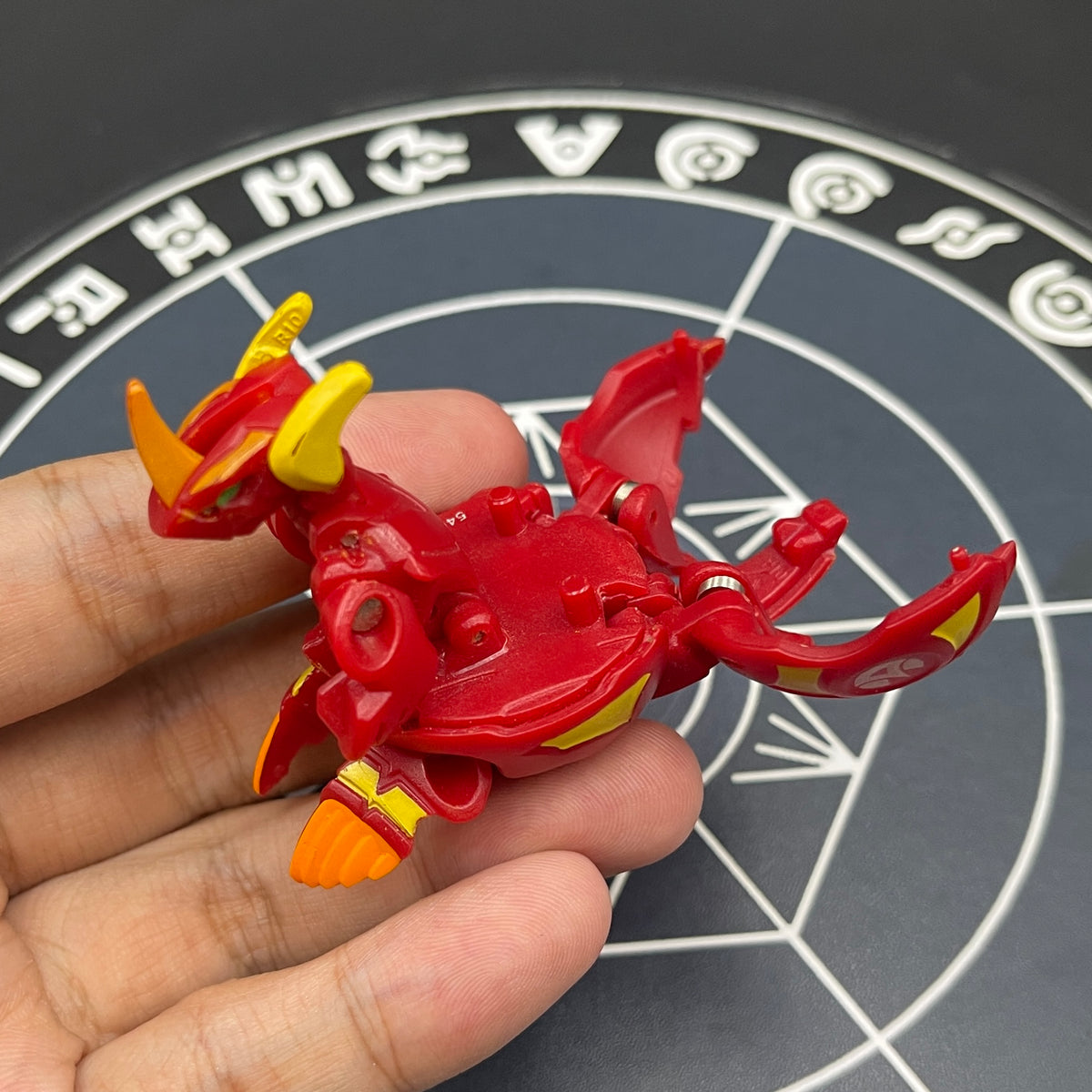 Pyrus Helix Dragonoid B2 Bakugan Gundalian Invaders