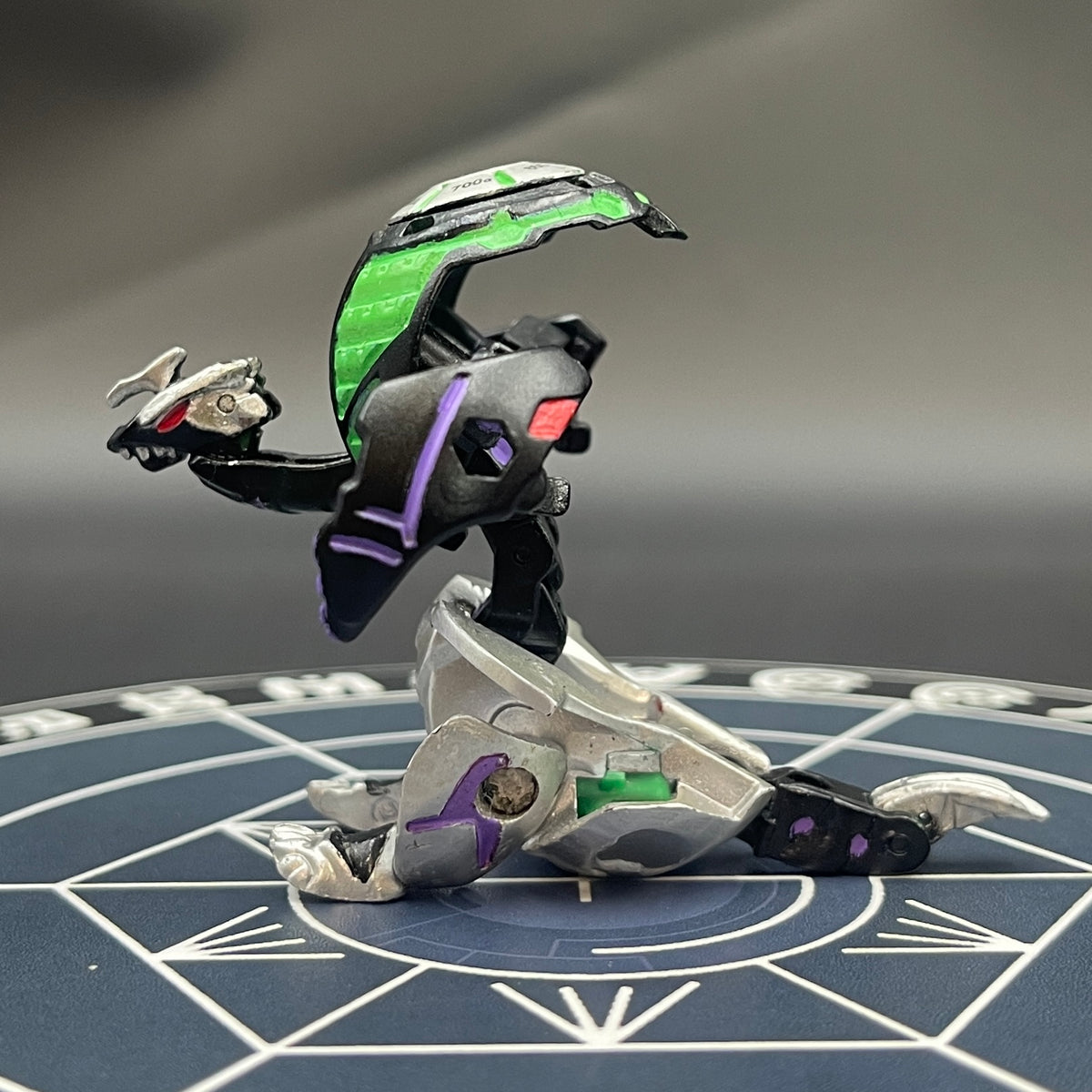 Darkus Infinity Helios B2 Custom Painted Bakugan Mechtanium Surge