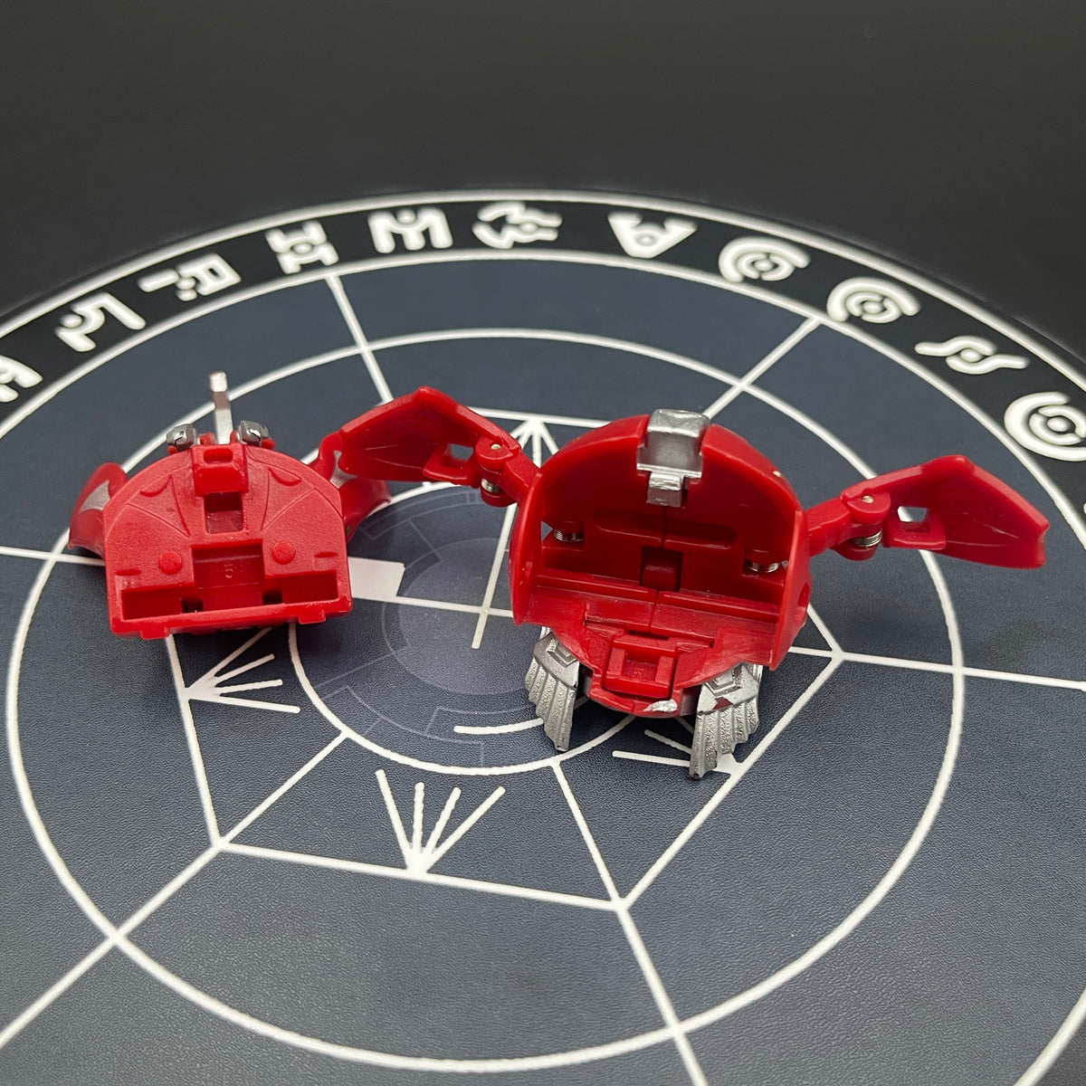 Pyrus Mercury Dragonoid B2 Bakugan Mechtanium Surge