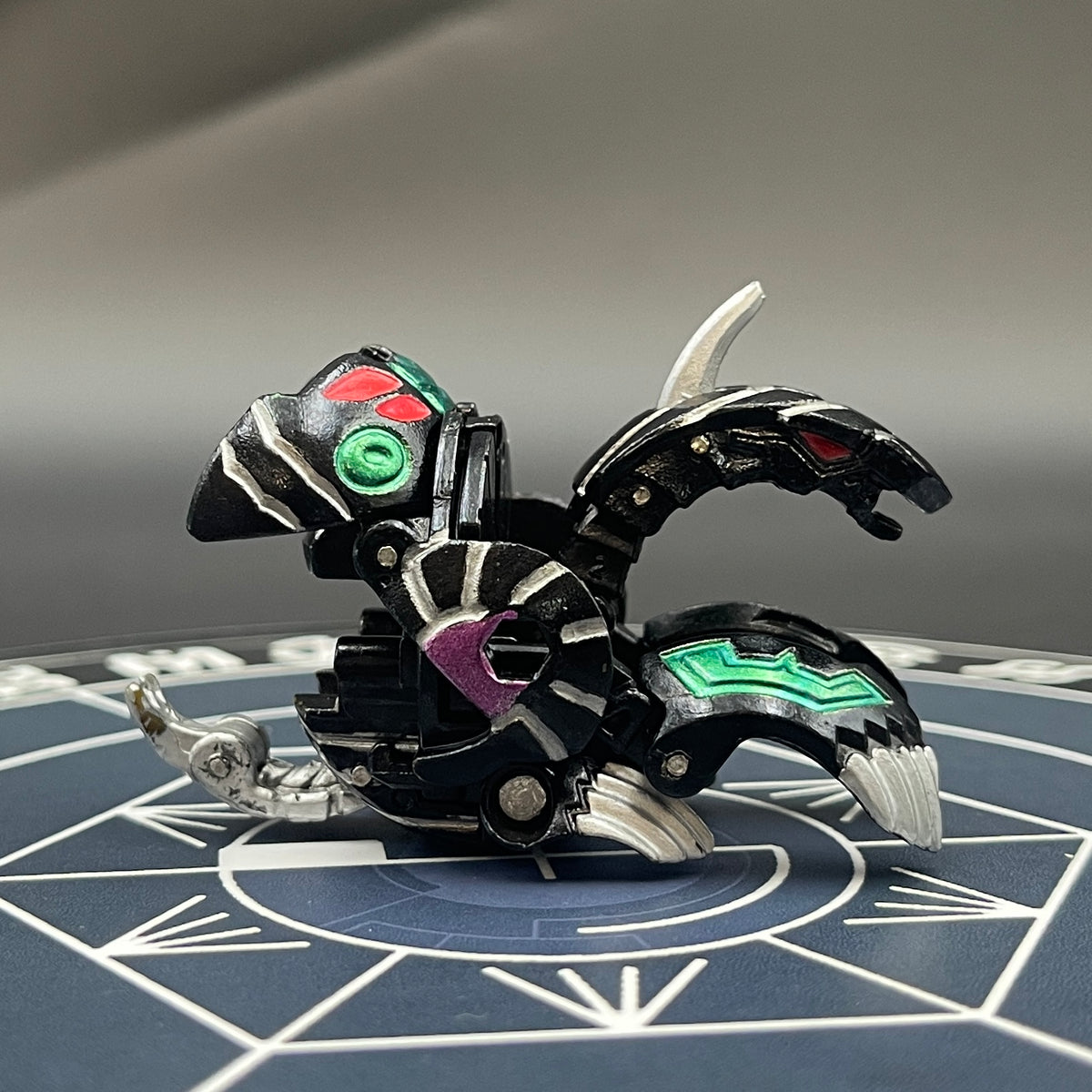 Darkus Mutant Helios B2 Bakugan Mechtanium Surge Newly Painted To Match The Anime Version