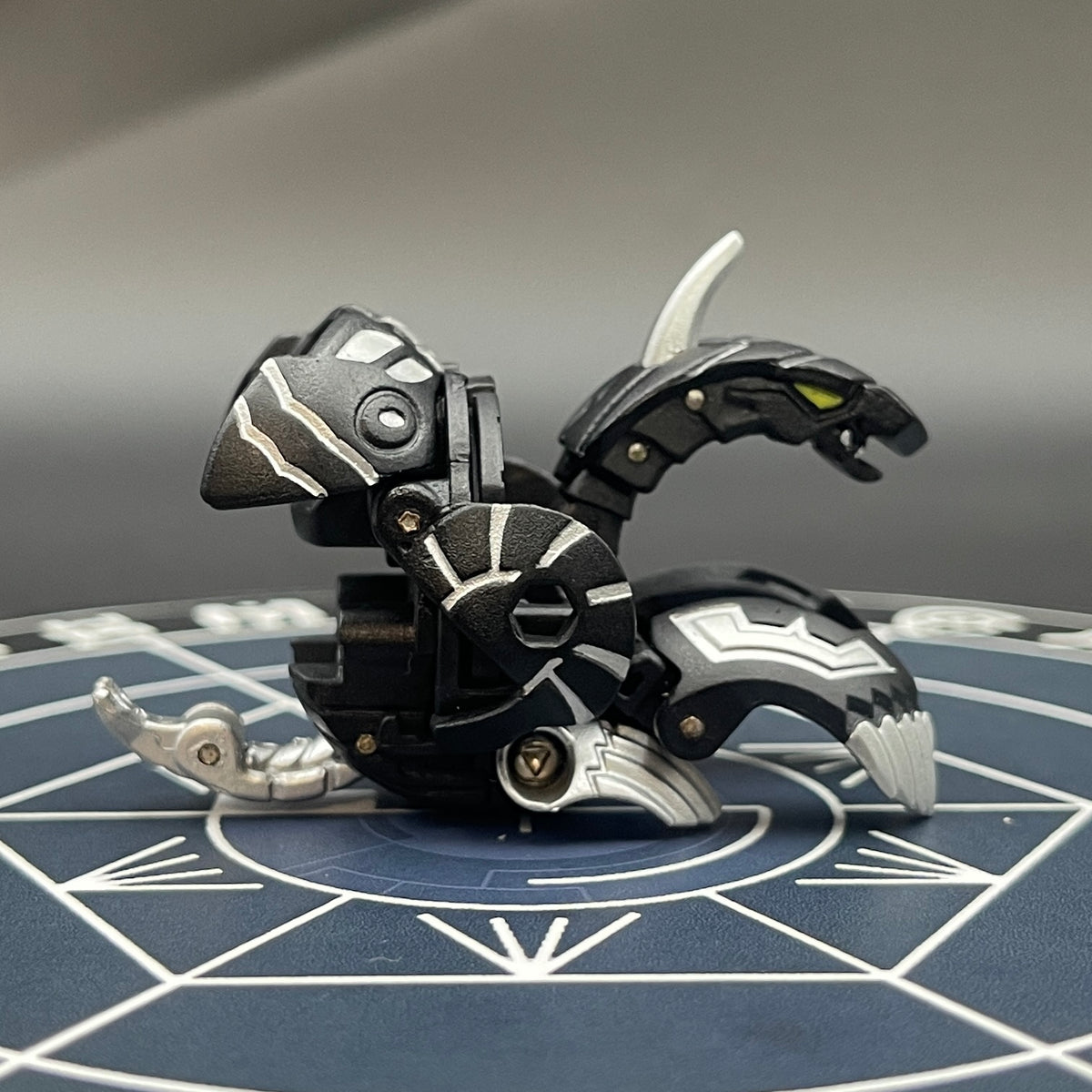Mutant Helios B2 Darkus Custom Painted | Bakugan Mechtanium Surge (Very Beautiful)