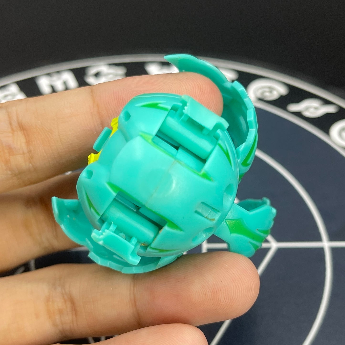 Ventus Harpus B2 Bakugan Battle Brawlers