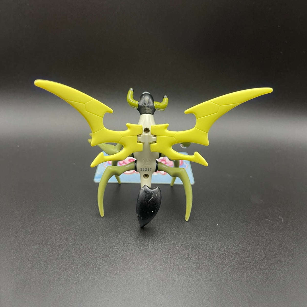 Back view of the Ben 10 Classic Stinkfly Battle Version action figure.