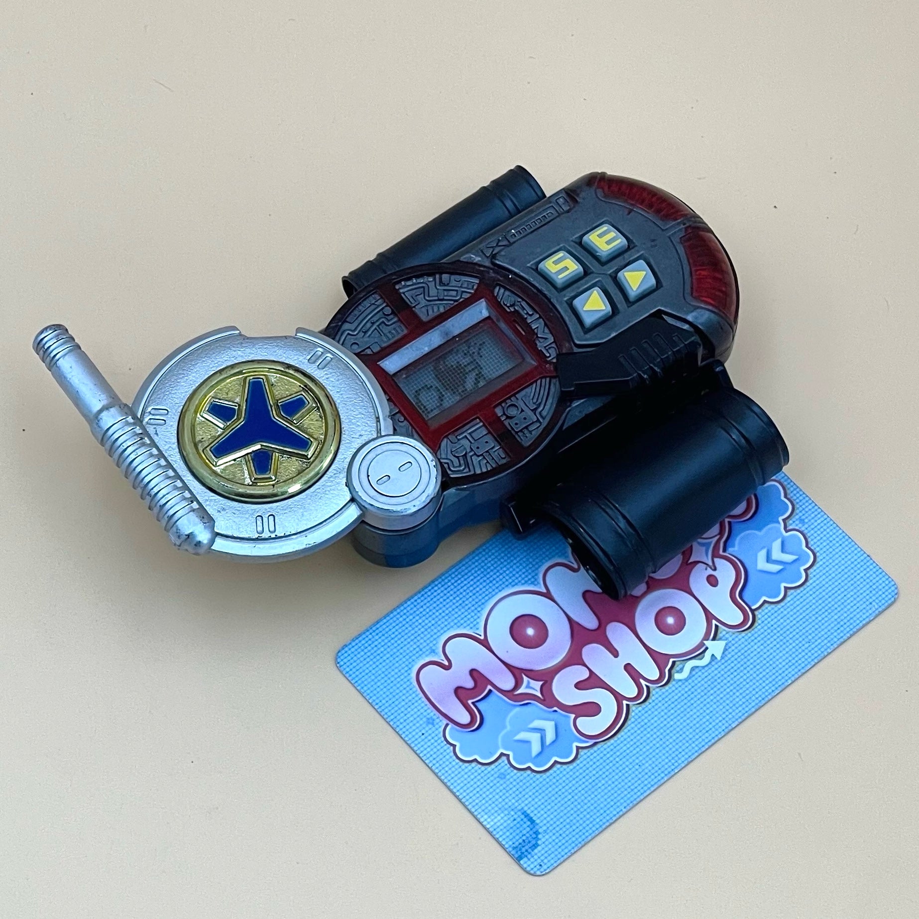 DX GoGo Brace & Rescue Morpher from Power Rangers Lightspeed Rescue 2000 also known as DX Change from Super Sentai GoGoFive 1999, vintage DX Morpher roleplay collectible for Lightspeed Rangers fans.