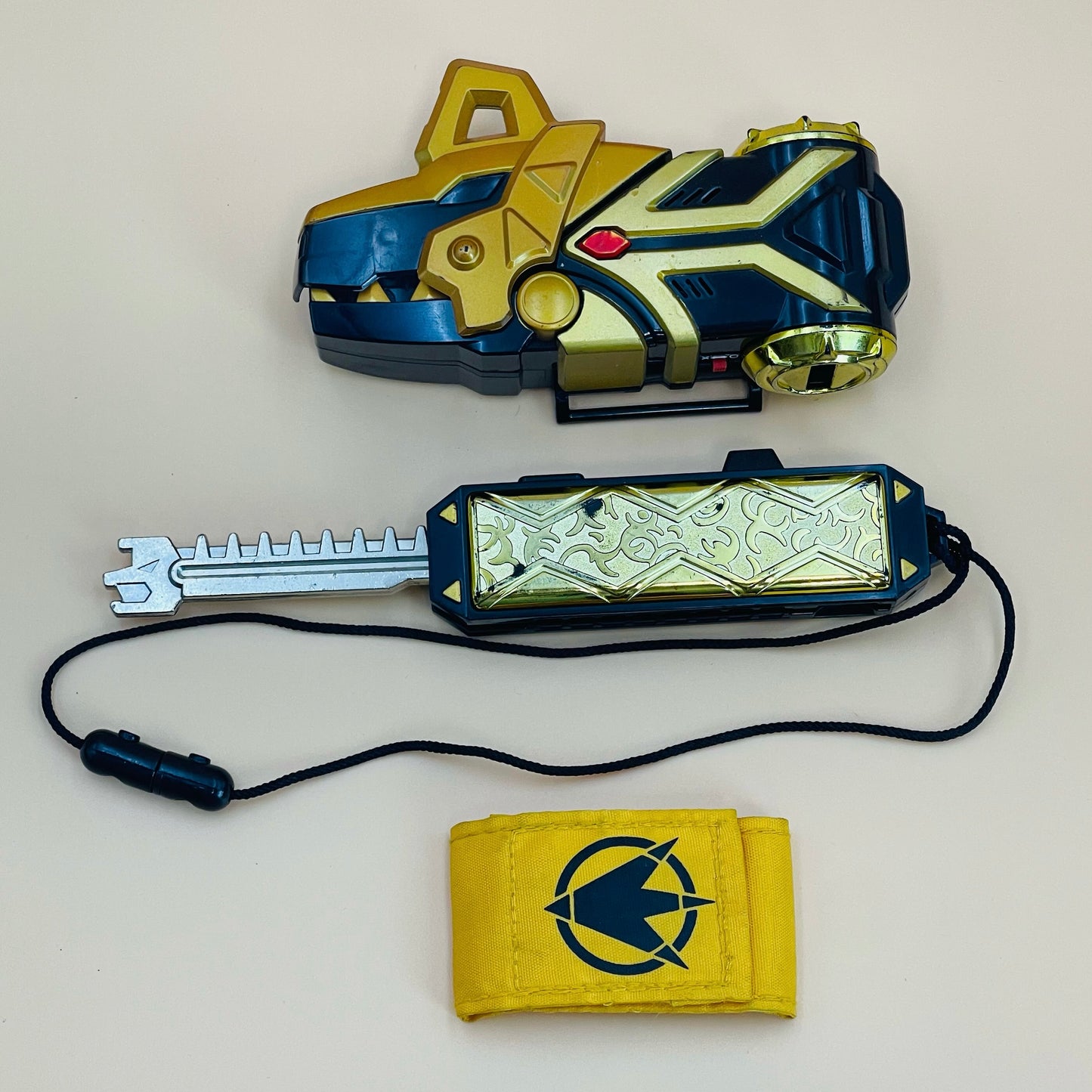 DX Brachio Morpher & DX Dino Commander from Power Rangers Dino Thunder 2004, also known as DX Change from Super Sentai Abaranger 2003, vintage DX Morpher roleplay collectible for Black Dino Ranger fans.