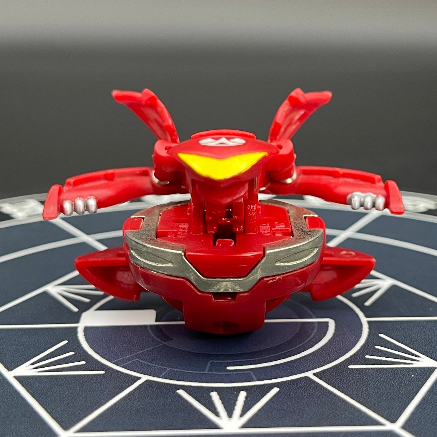 Pyrus Infinity Dragonoid B2 Bakugan Battle Brawlers