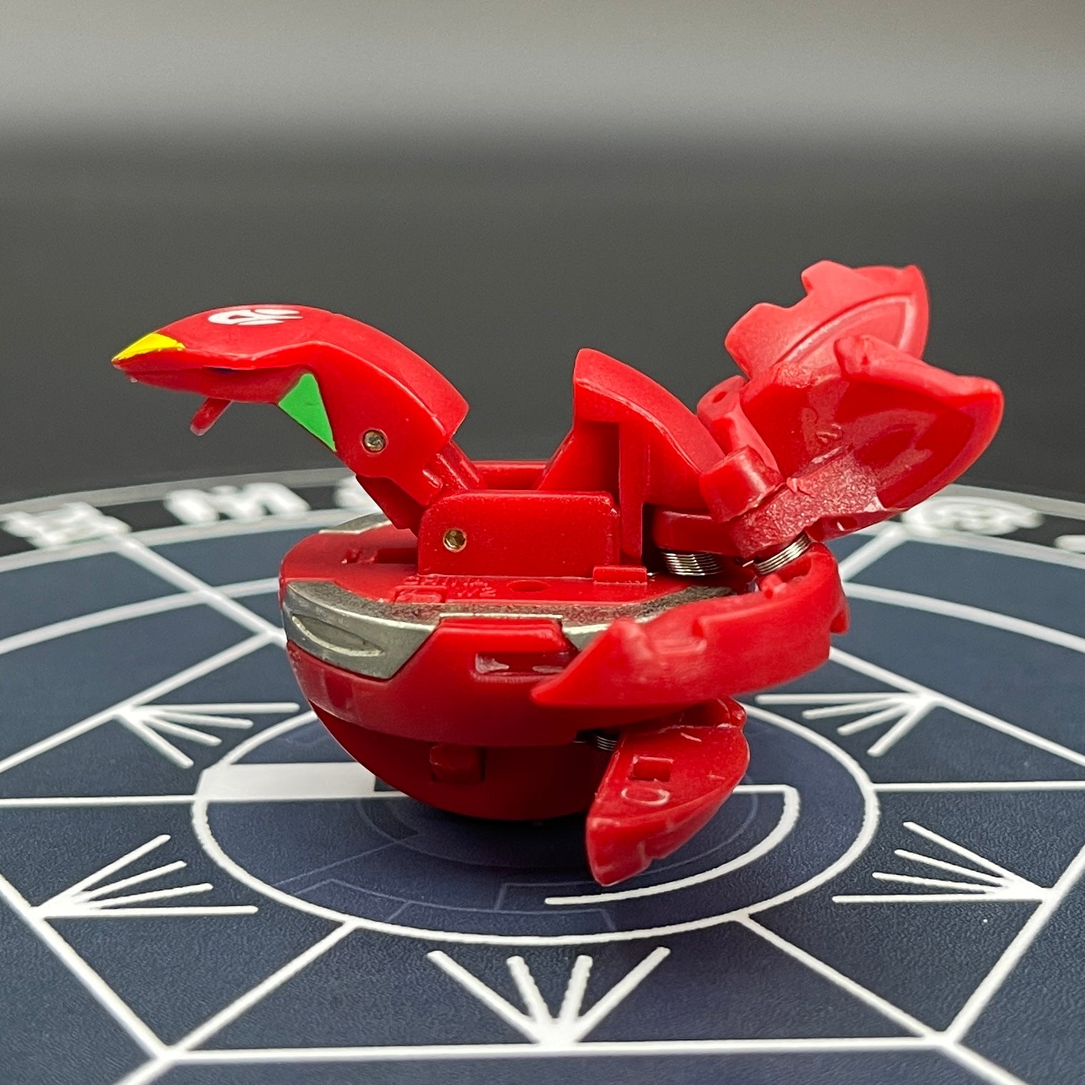 Pyrus Infinity Dragonoid B2 Bakugan Battle Brawlers