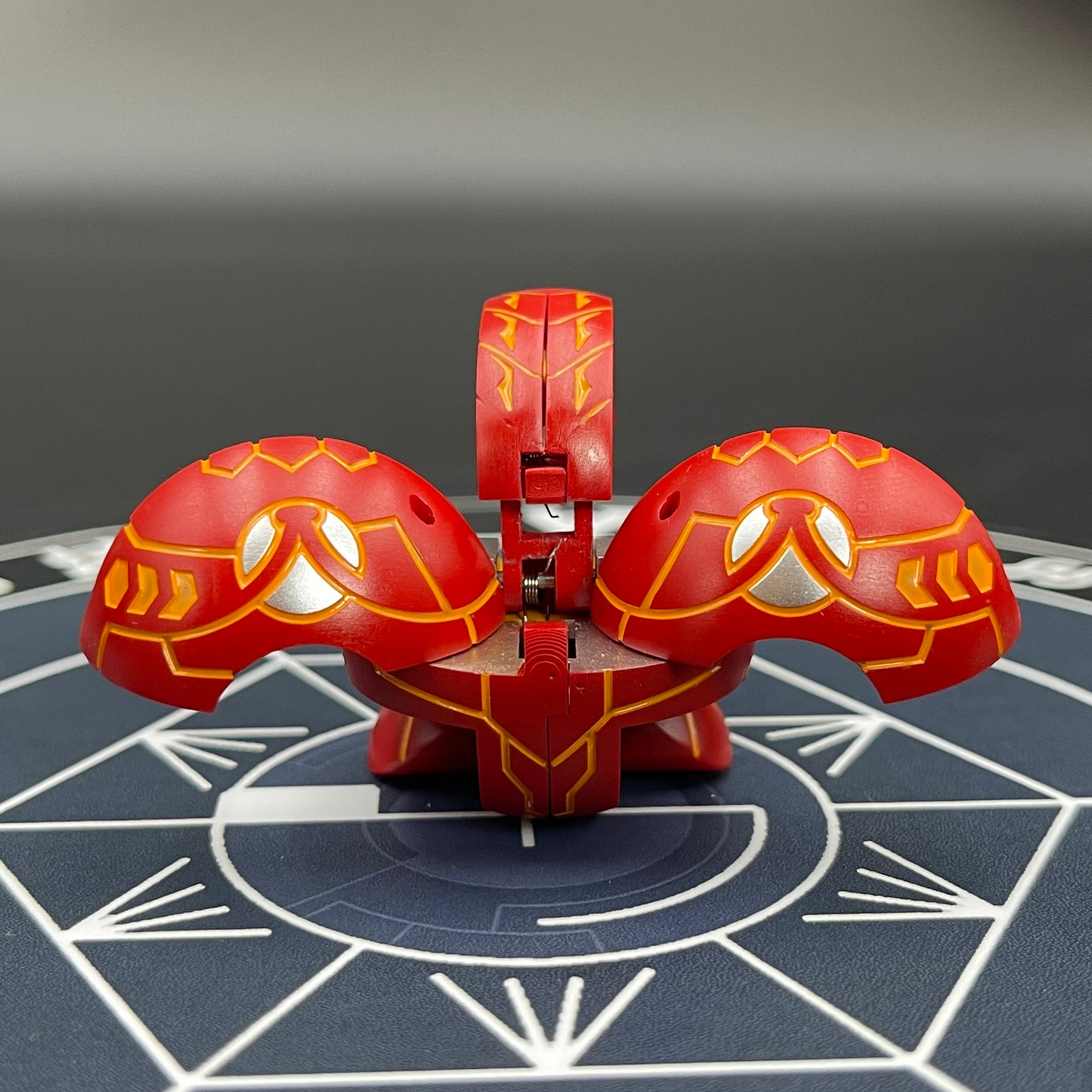 Pyrus Ultimate Dragonoid B2 Ver.Anime Bakugan Battle Brawlers