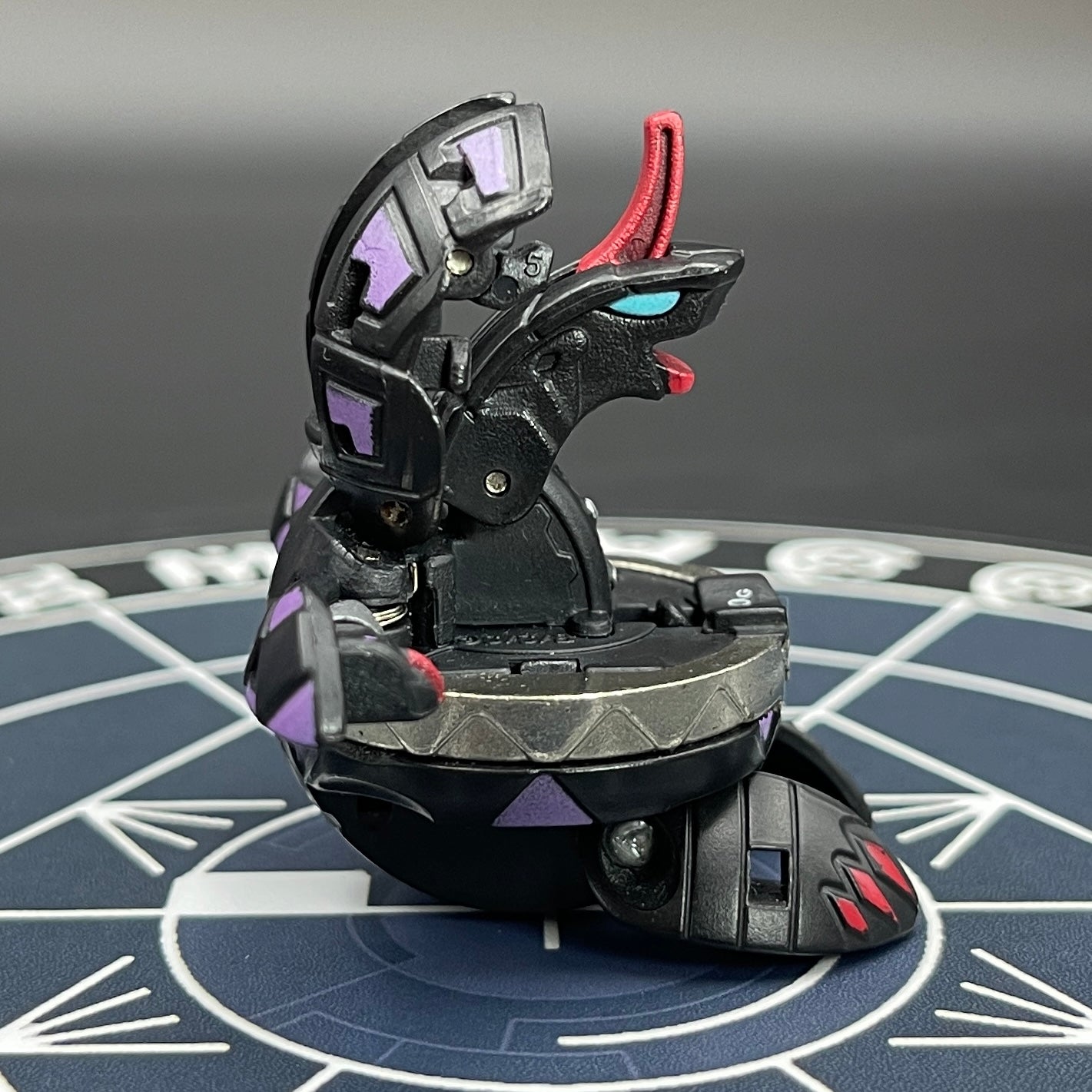 Darkus Alpha Hydranoid B2 Heavy Metal Bakugan Battle Brawlers