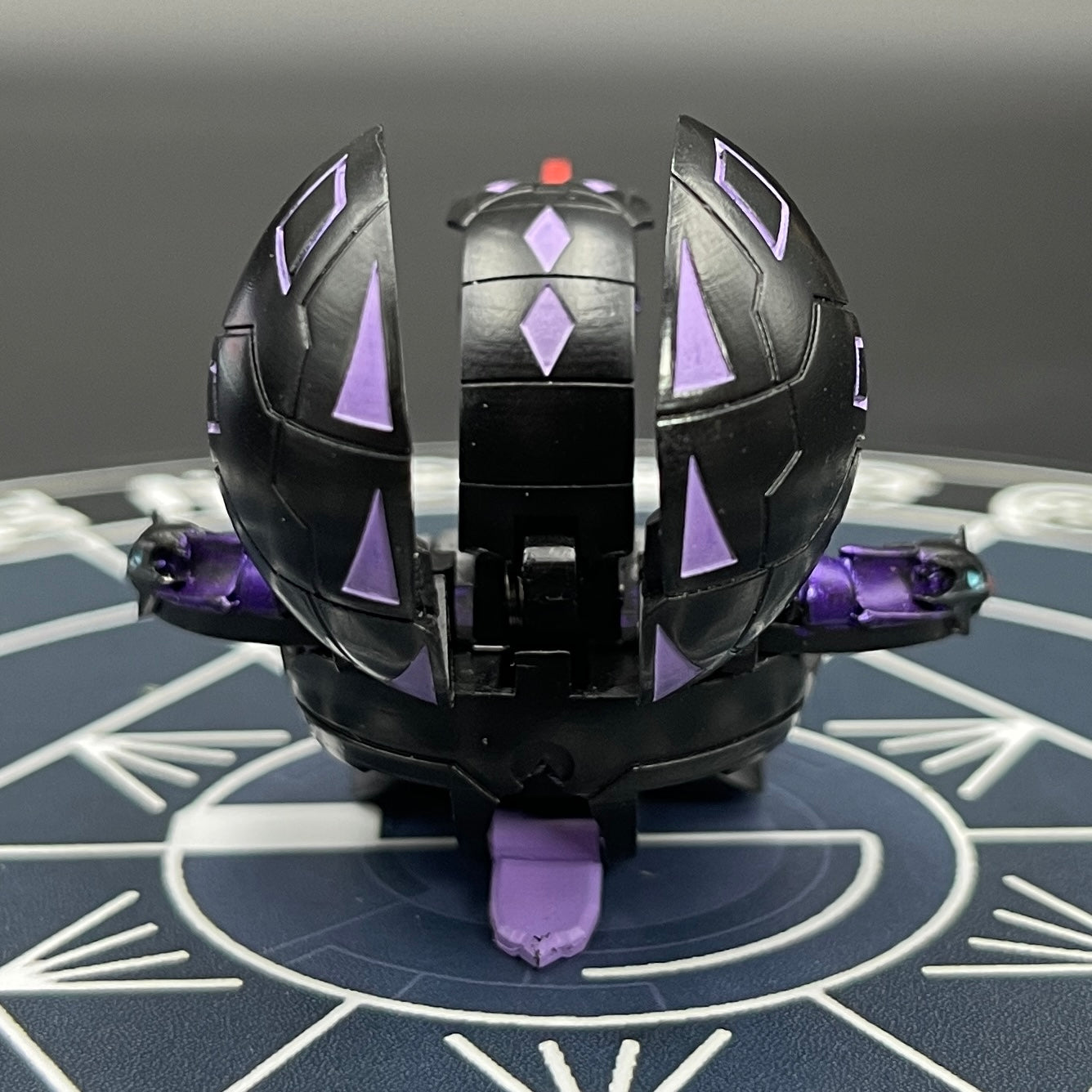 Darkus Alpha Hydranoid B2 Ver. Anime Bakugan Battle Brawlers