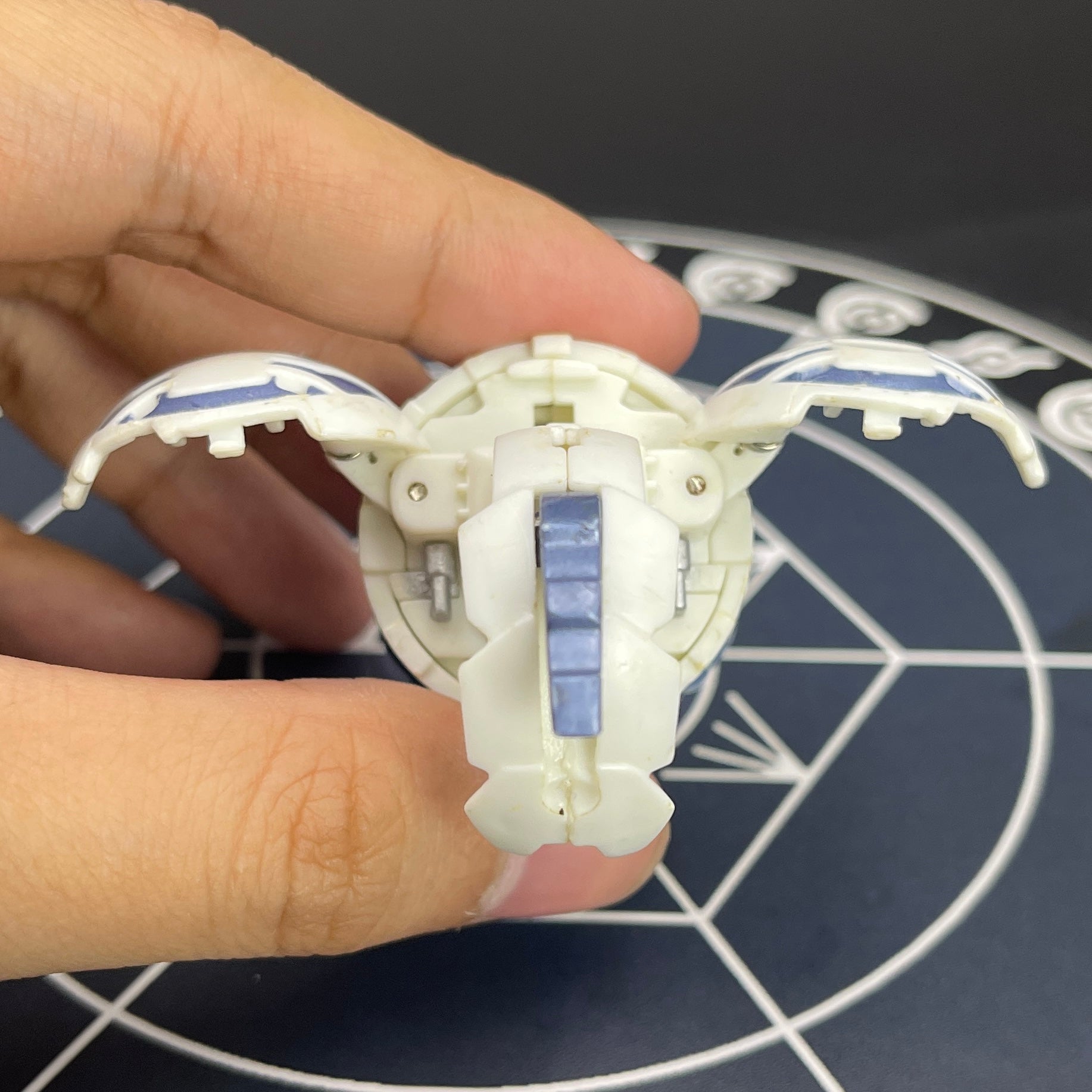 White Naga B2 Bakugan Battle Brawlers