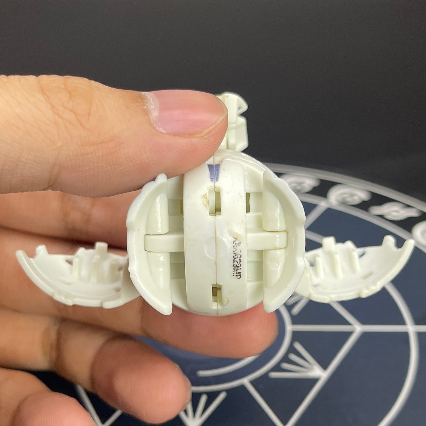 White Naga B2 Bakugan Battle Brawlers