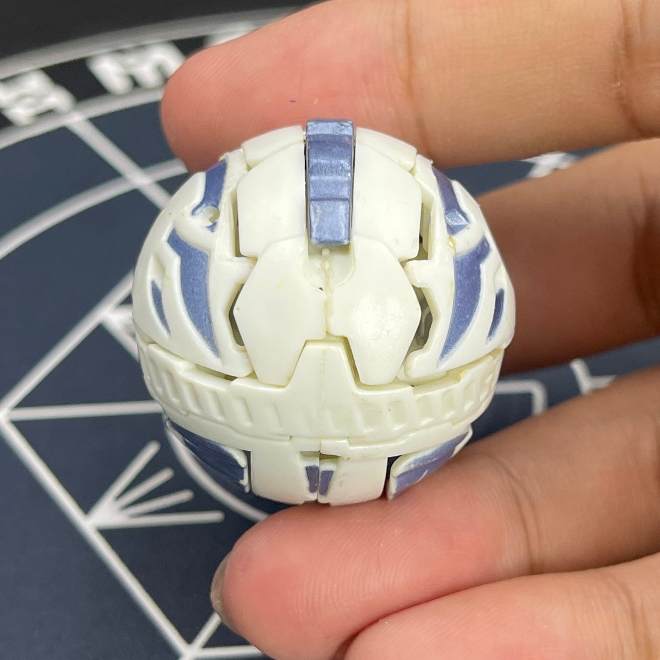 White Naga B2 Bakugan Battle Brawlers