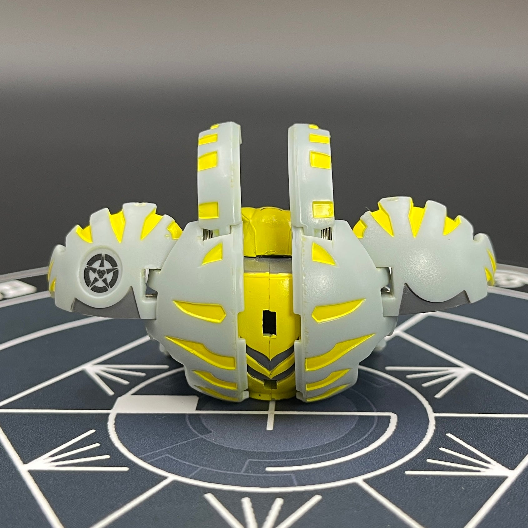Haos Blade Tigrerra B2 Bakugan Battle Brawlers Paint Applied To Specific Parts Only
