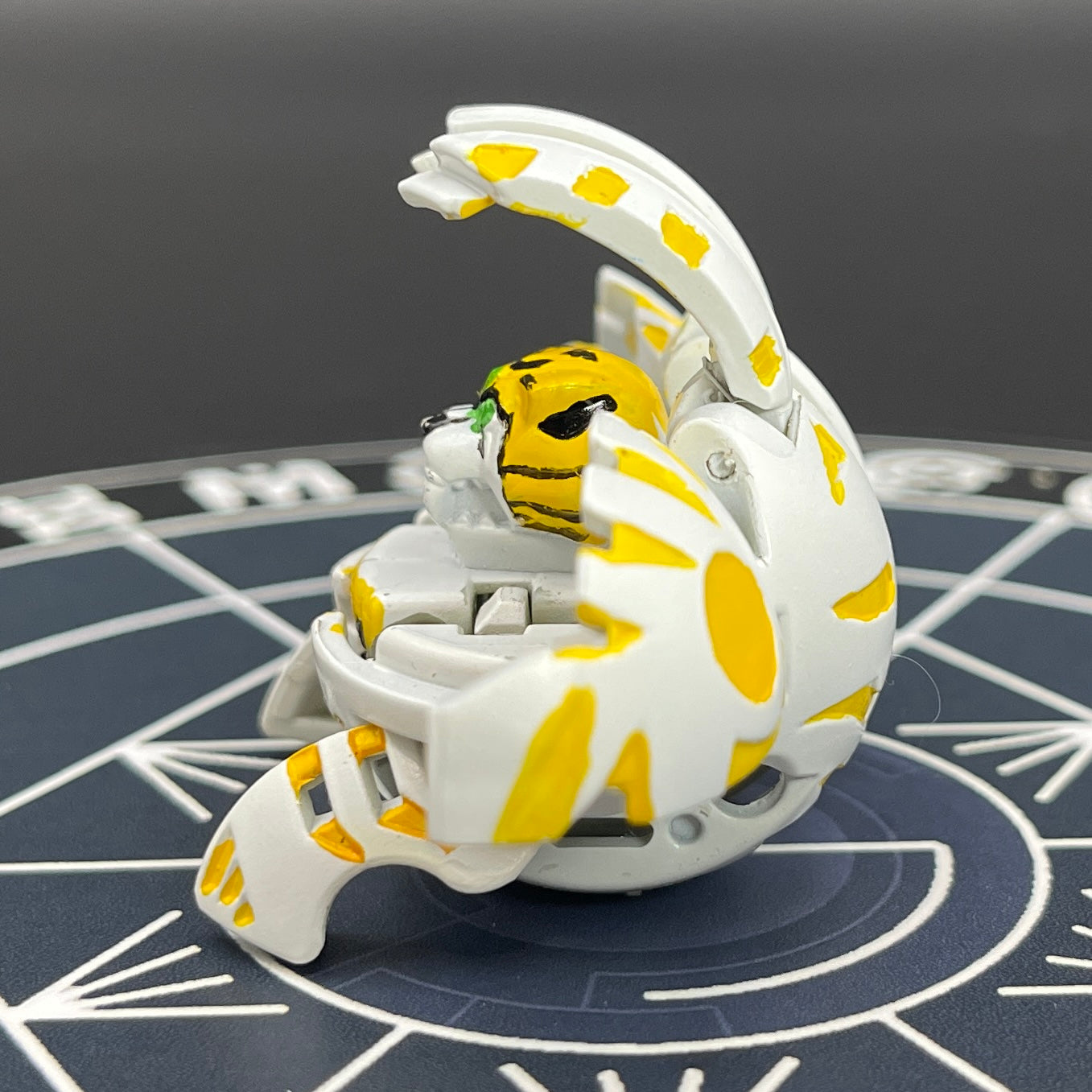 Haos Blade Tigrerra B2 Bakugan Battle Brawlers Newly Painted To Match The Anime Version