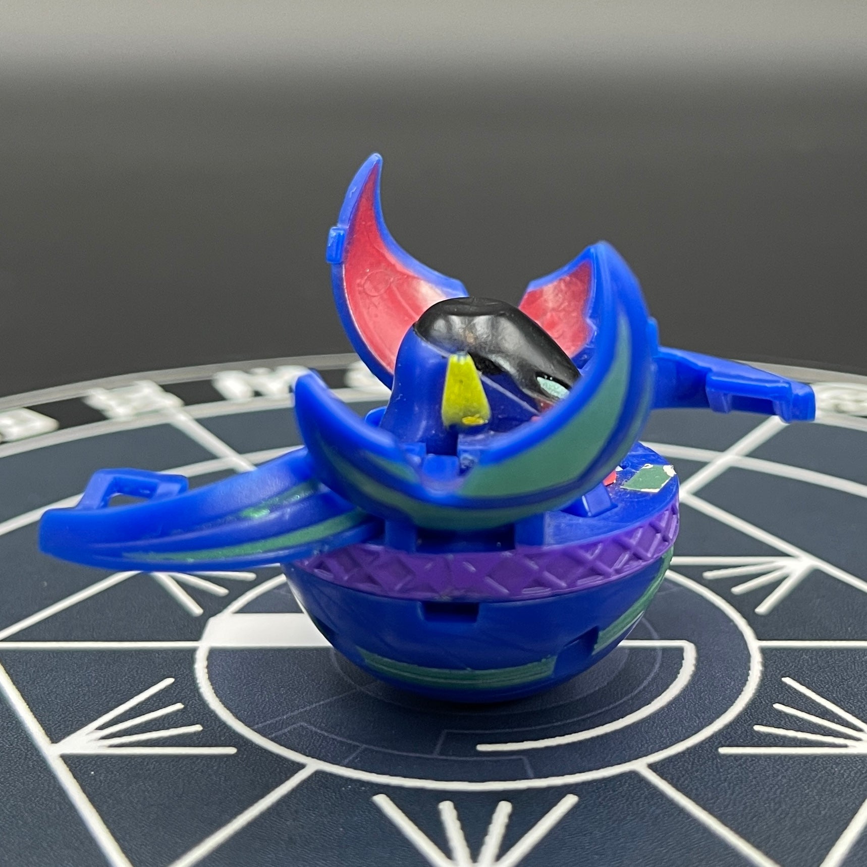 Aquos Diablo B2 Bakugan Battle Brawlers