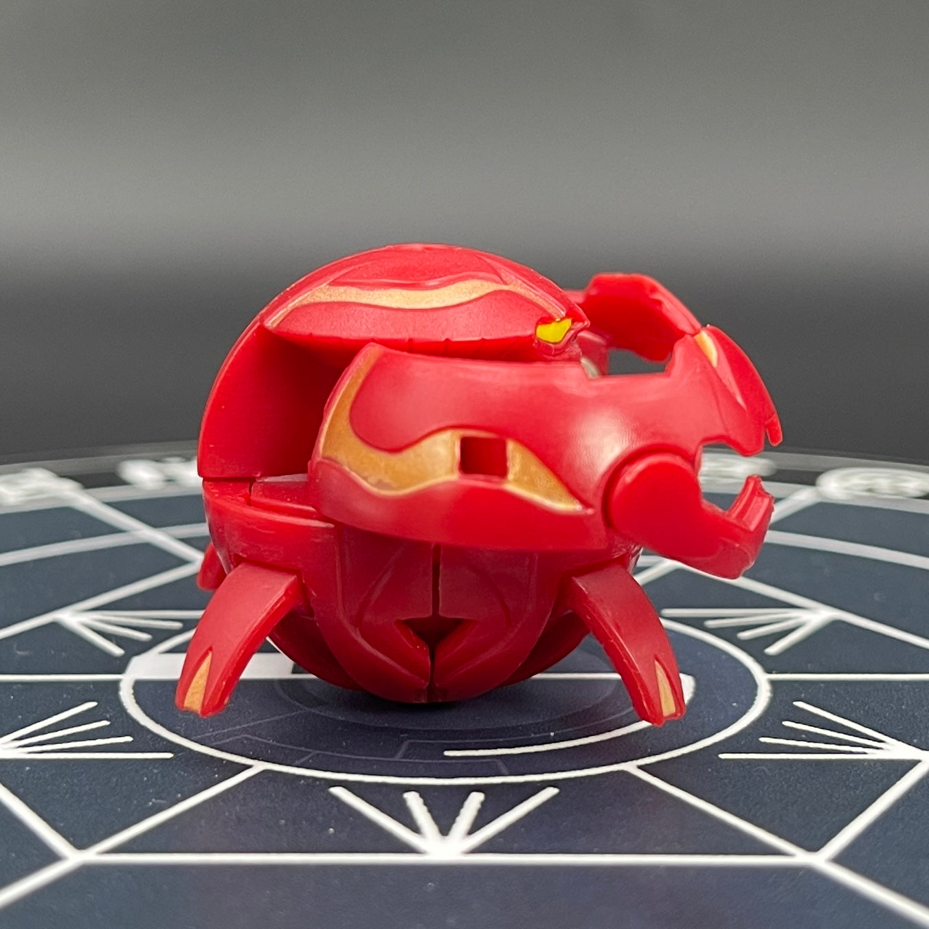 Pyrus Terrorclaw B2 Bakugan Battle Brawlers