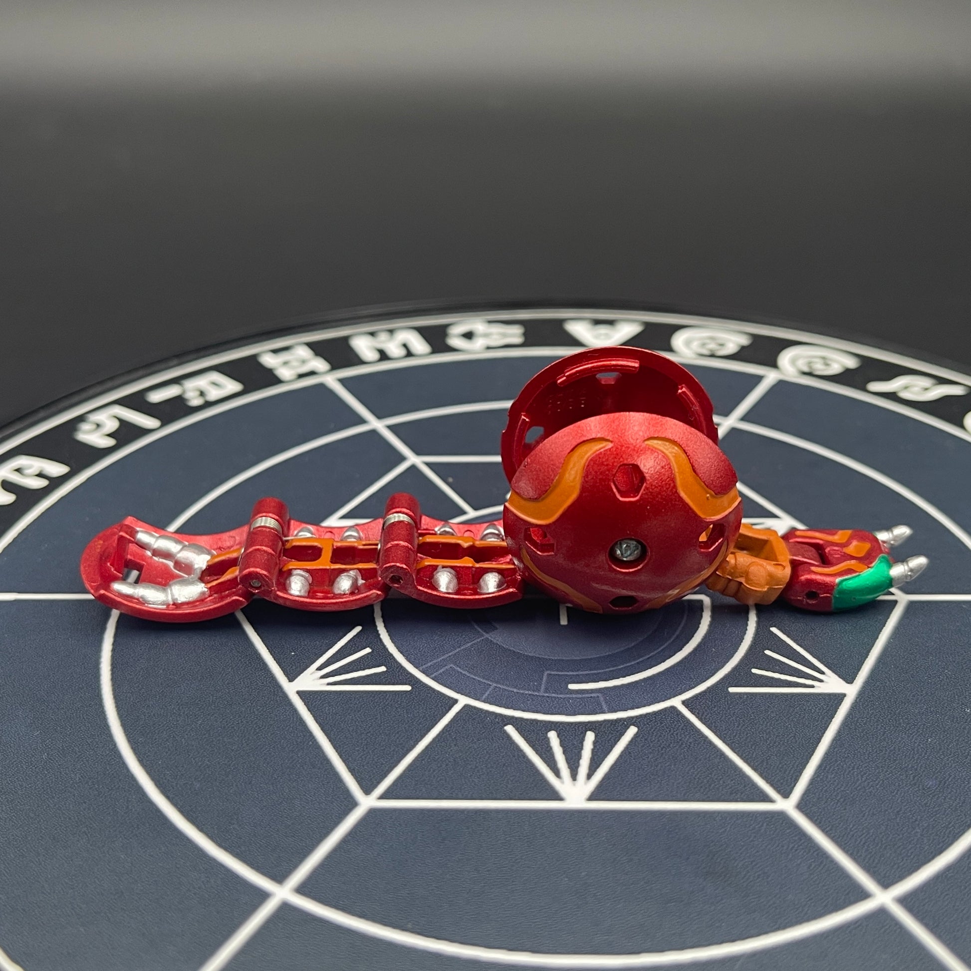 Pyrus Centipoid B2 Bakugan Battle Brawlers Has Been Repainted