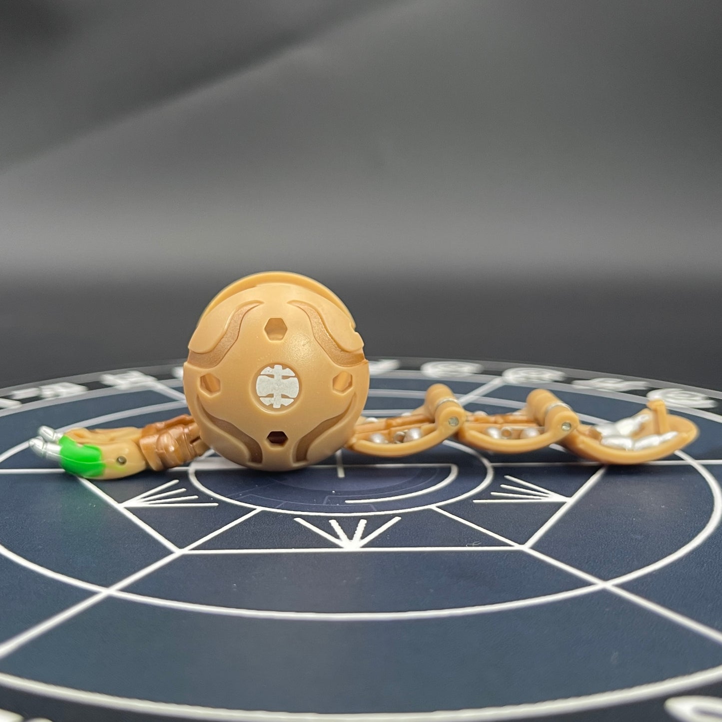 Subterra Centipoid B2 Bakugan Battle Brawlers