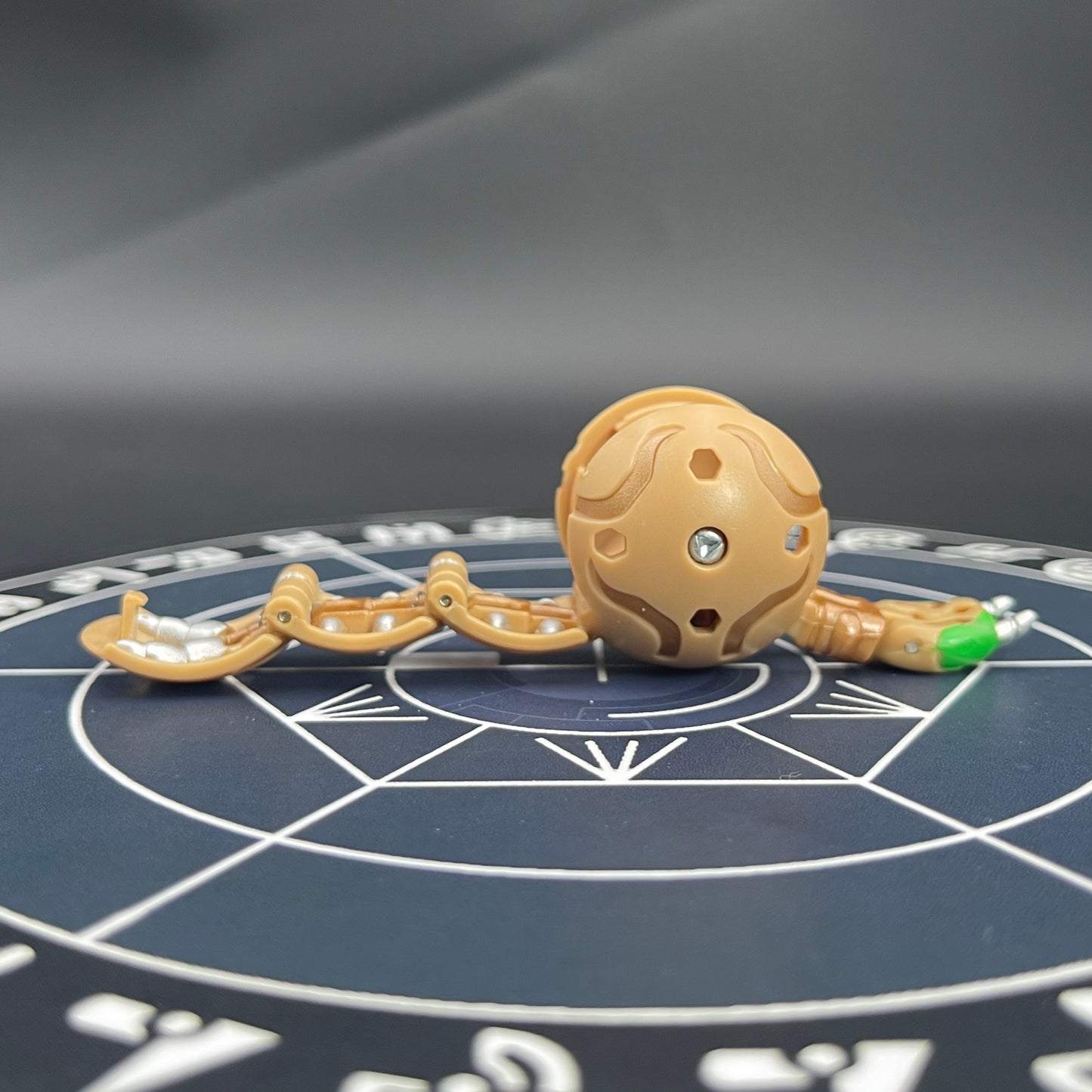 Subterra Centipoid B2 Bakugan Battle Brawlers