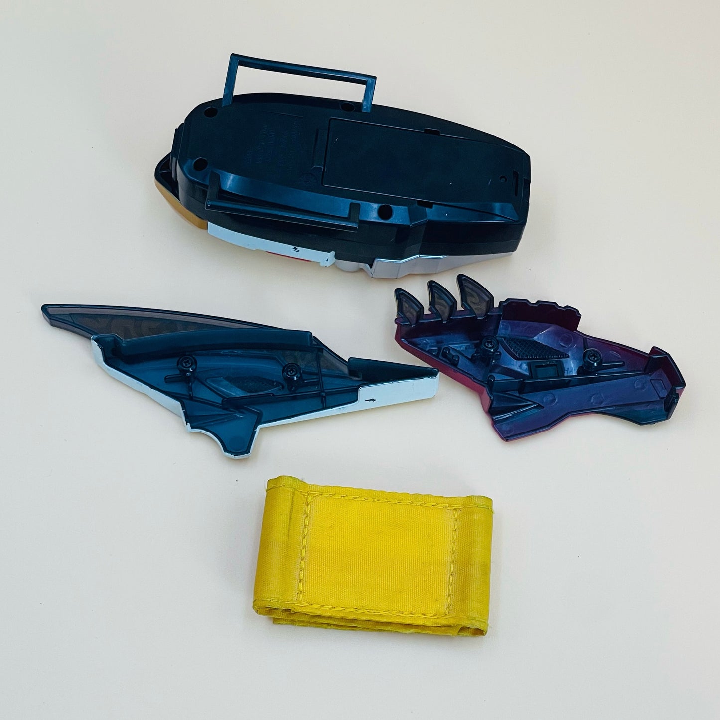 DX Drago Morpher & DX Dino Minder from Power Rangers Dino Thunder 2004, also known as DX Change from Super Sentai Abaranger 2003, vintage DX Morpher roleplay collectible for White Dino Ranger fans.