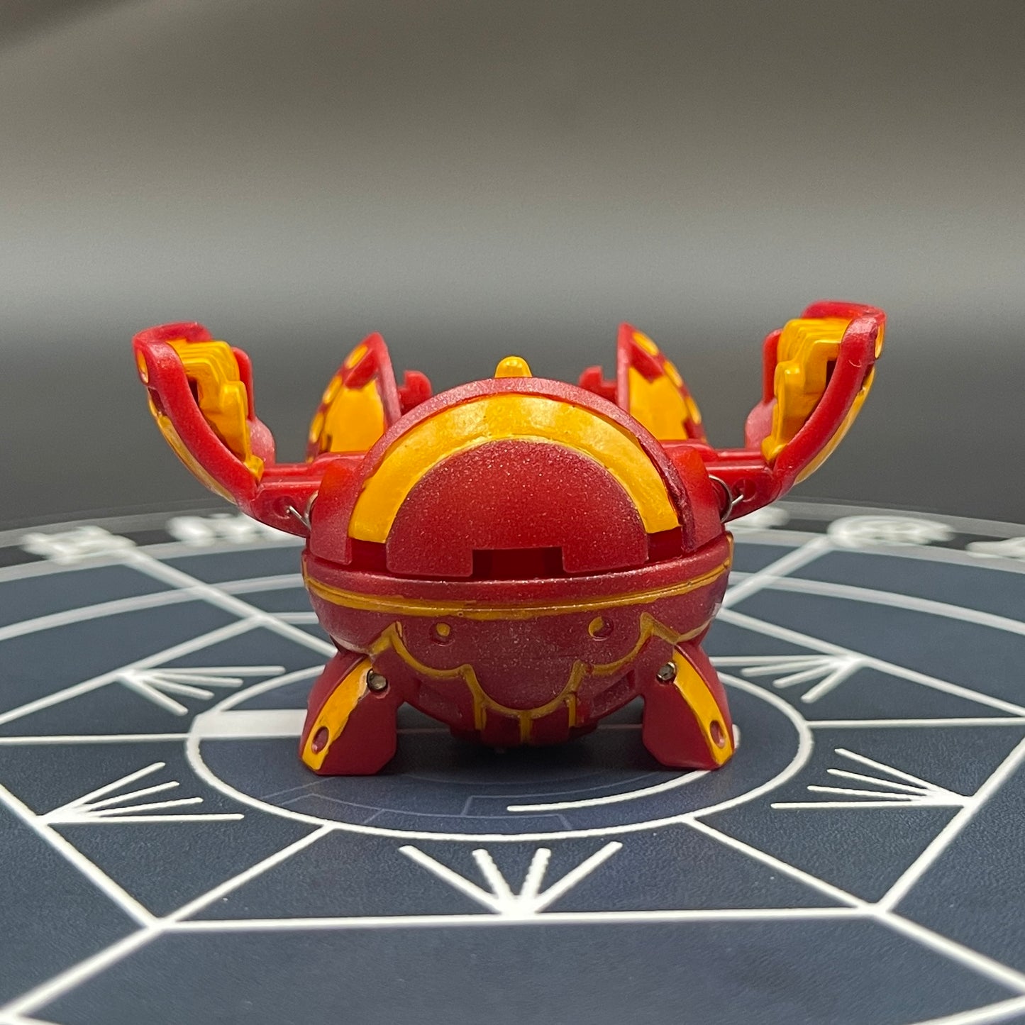 Pyrus Fourtress B2 Bakugan Battle Brawlers Paint Applied To Specific Parts Only