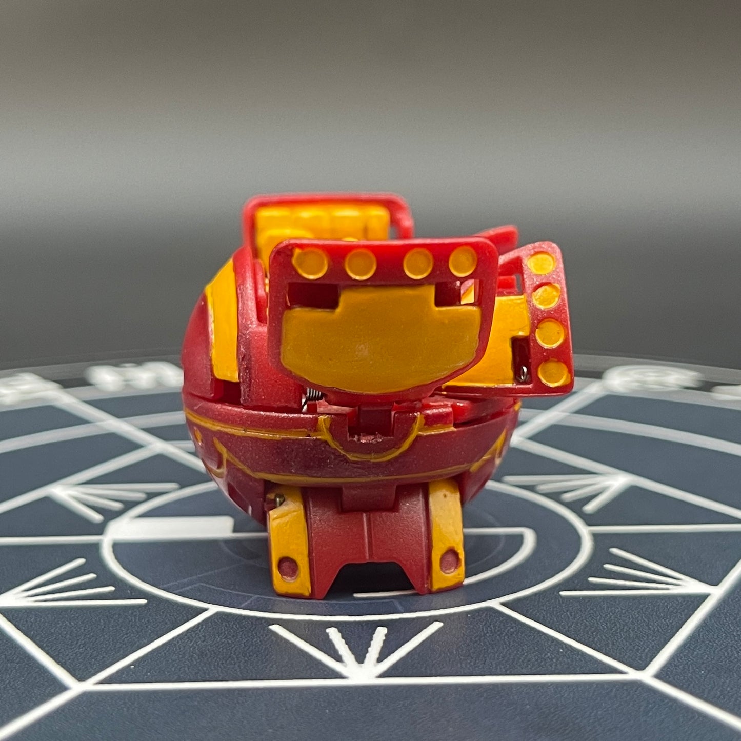 Pyrus Fourtress B2 Bakugan Battle Brawlers Paint Applied To Specific Parts Only
