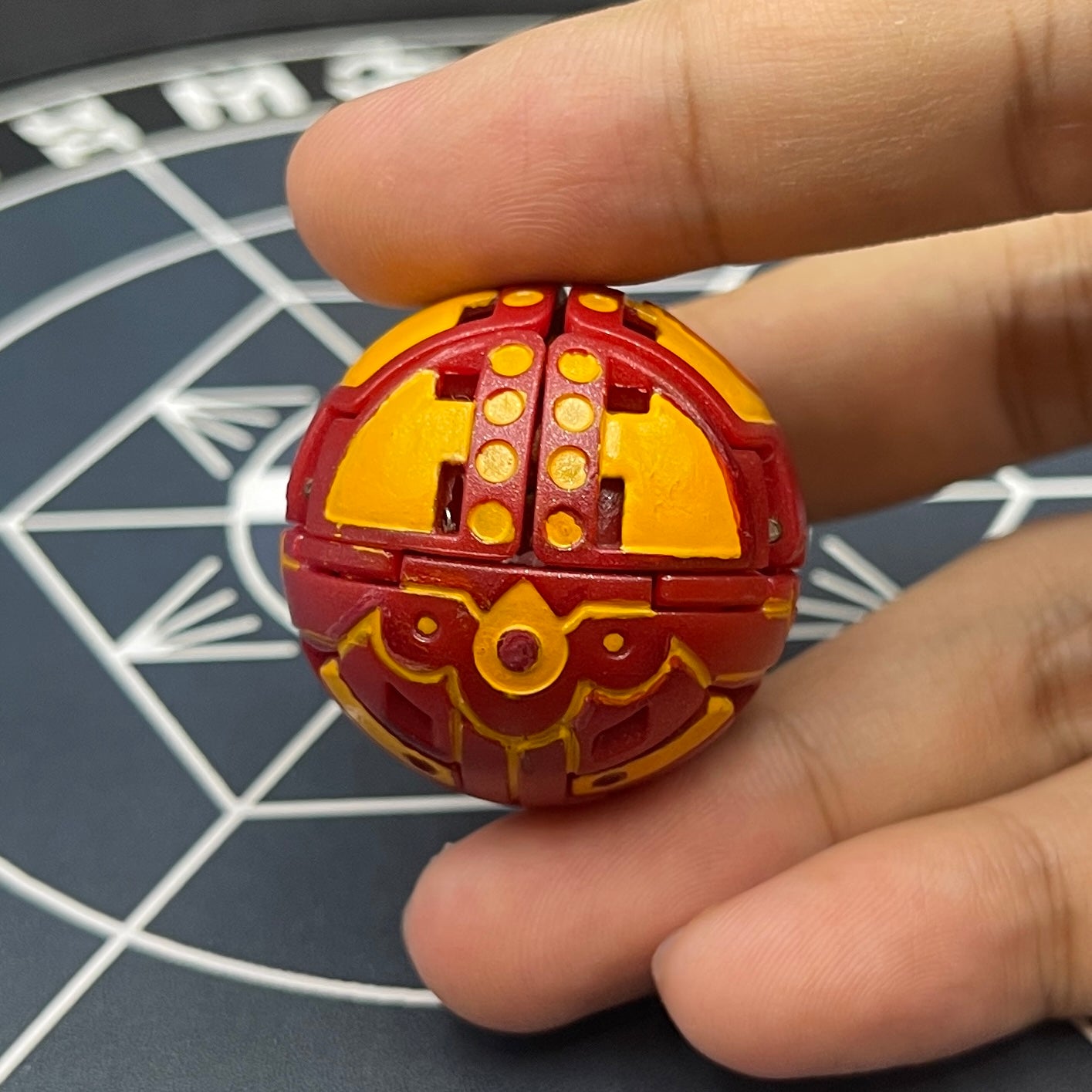 Pyrus Fourtress B2 Bakugan Battle Brawlers Paint Applied To Specific Parts Only