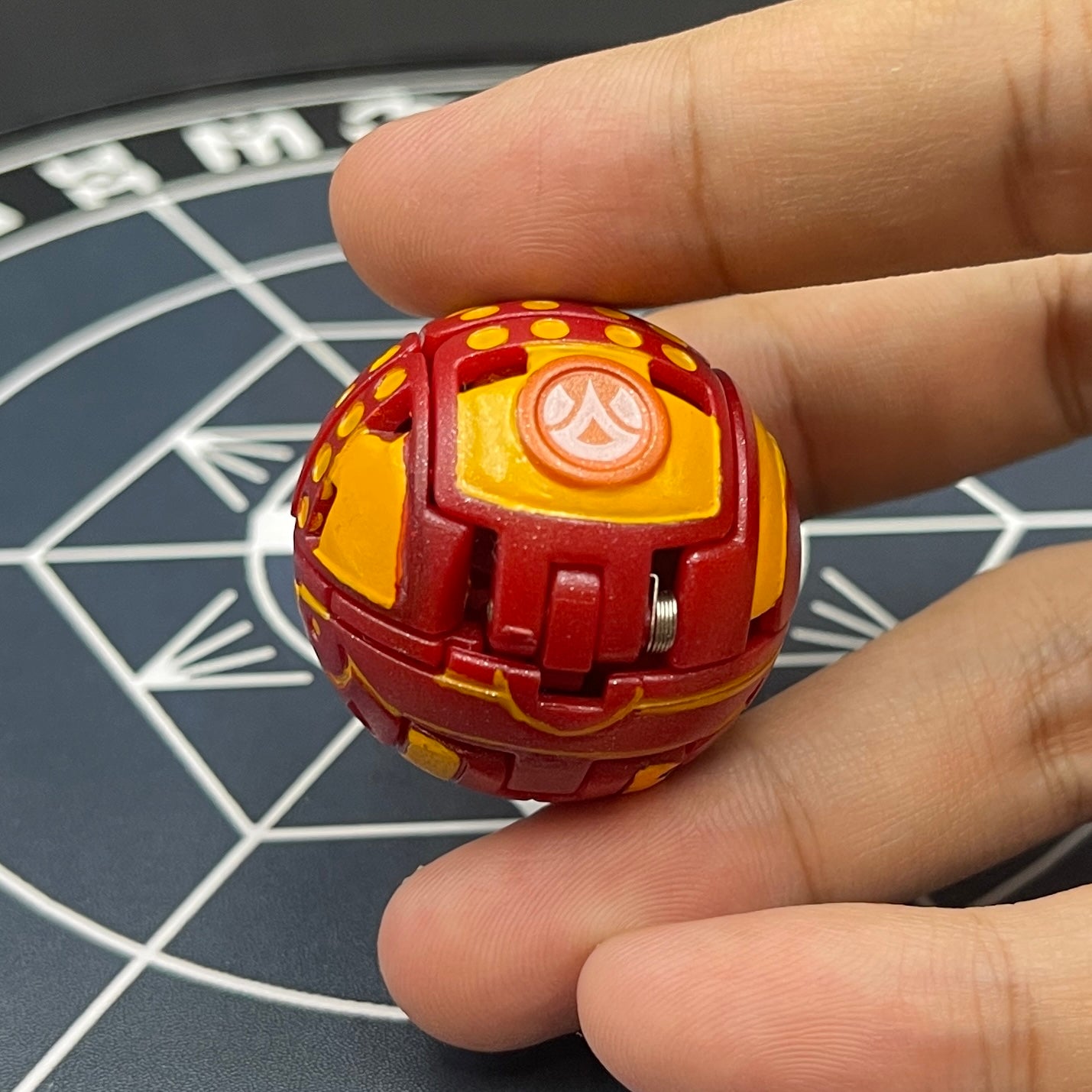 Pyrus Fourtress B2 Bakugan Battle Brawlers Paint Applied To Specific Parts Only