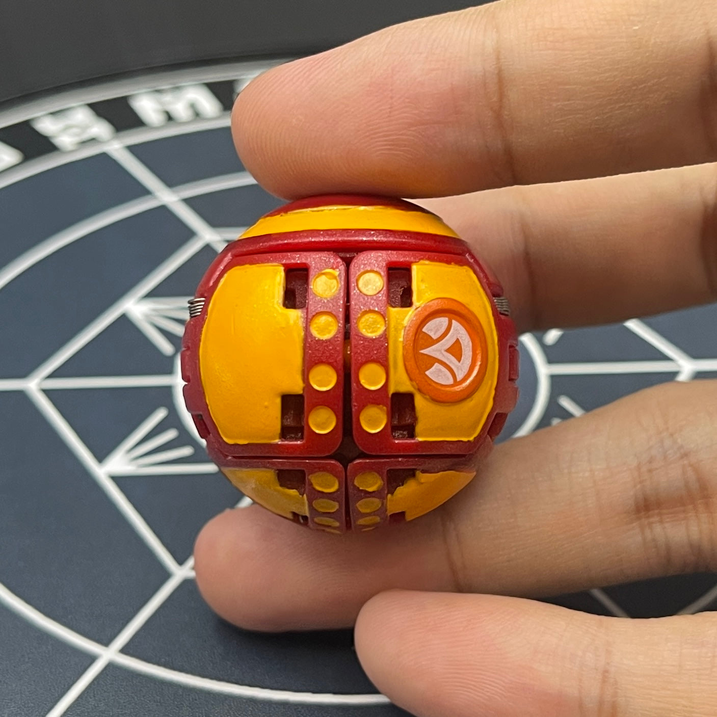 Pyrus Fourtress B2 Bakugan Battle Brawlers Paint Applied To Specific Parts Only