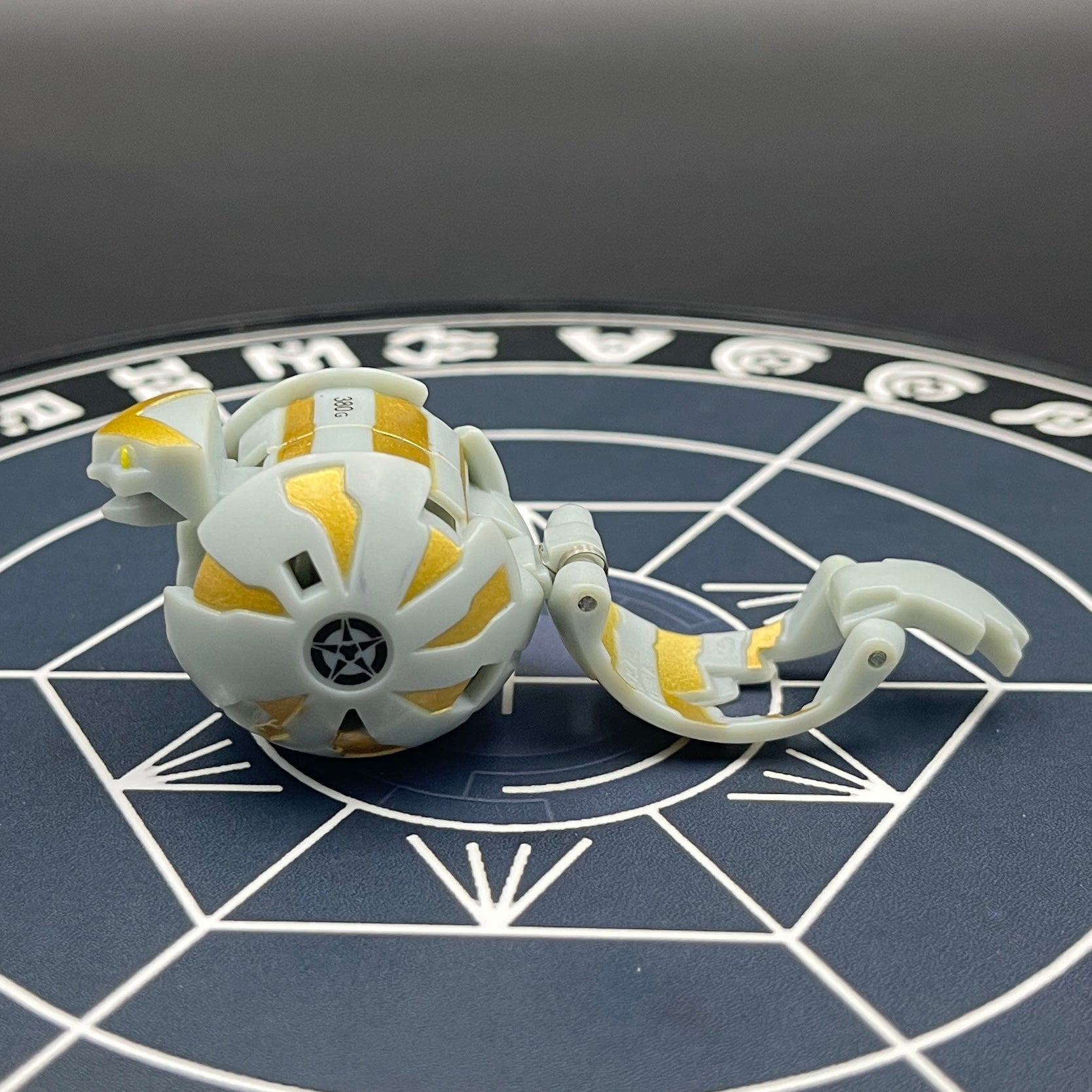Haos Rattleoid B2 Bakugan Battle Brawlers