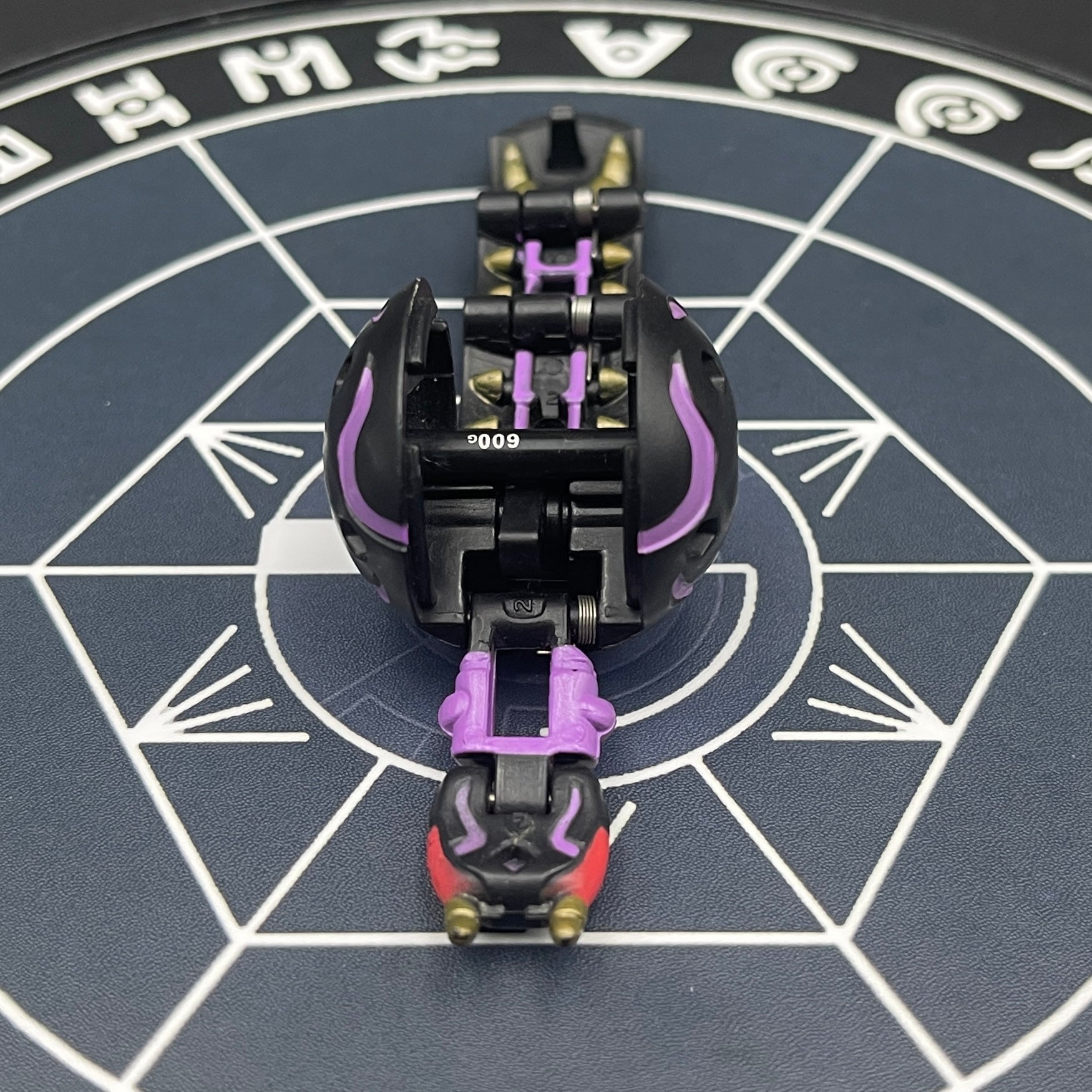 Darkus Centipoid B2 Bakugan Battle Brawlers