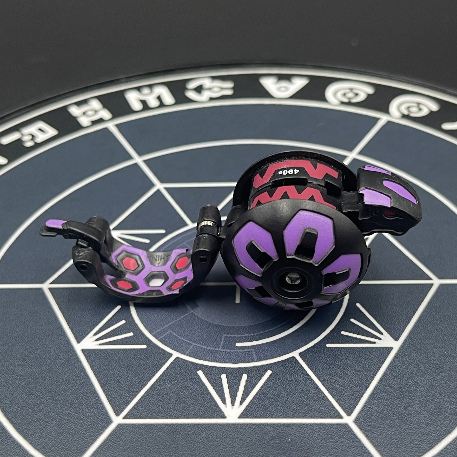 Darkus Serpenoid B2 Bakugan Battle Brawlers