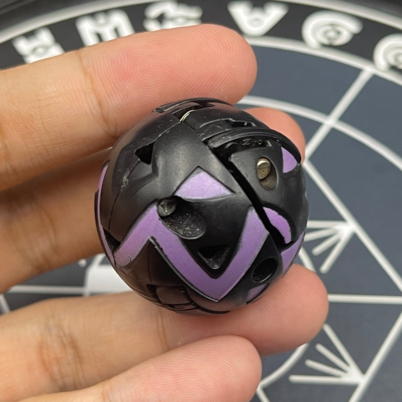 Darkus Mantris B2 Bakugan Battle Brawlers