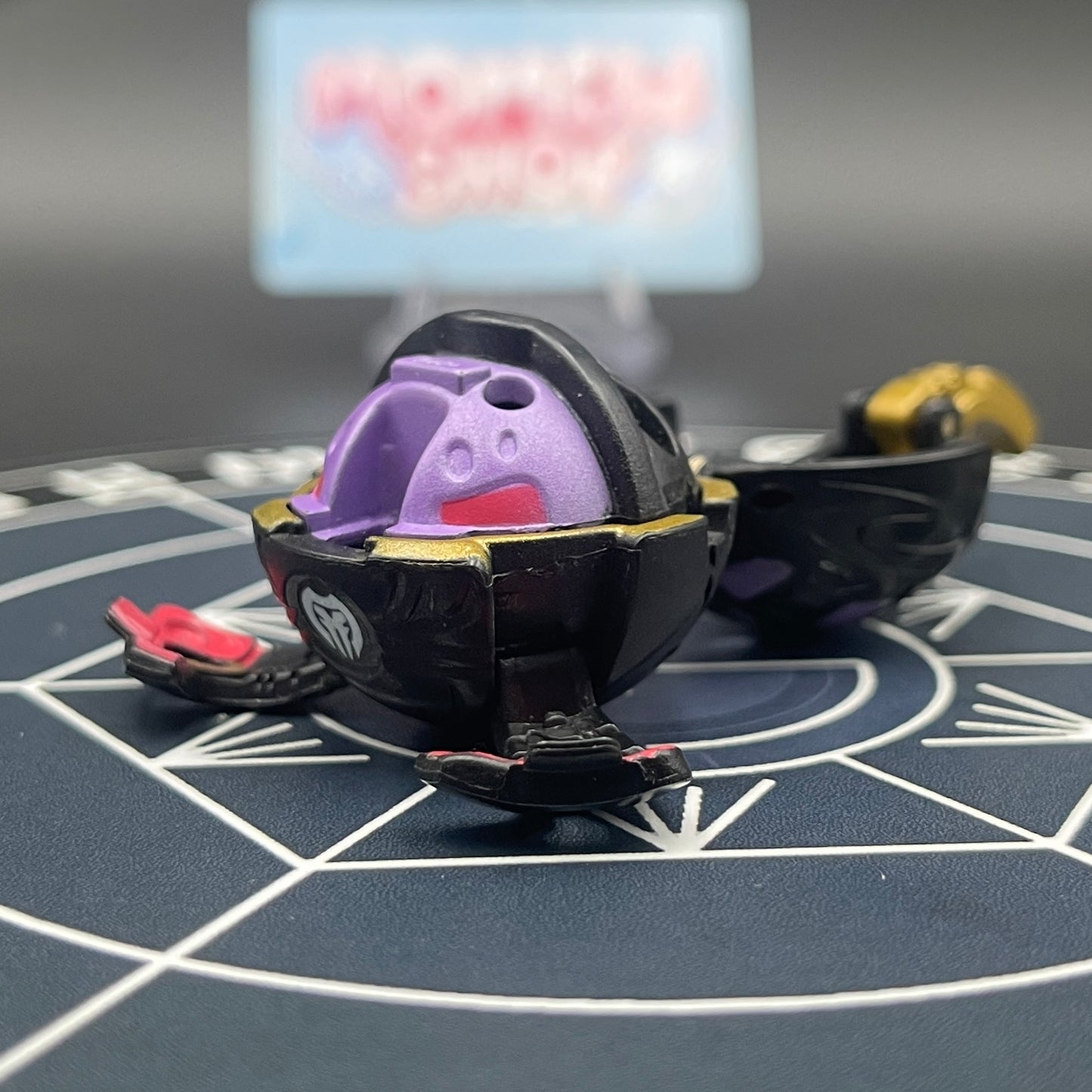 Darkus Stinglash B2 Bakugan Battle Brawlers