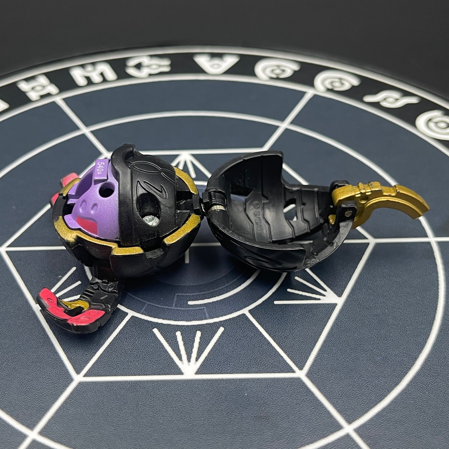 Darkus Stinglash B2 Bakugan Battle Brawlers