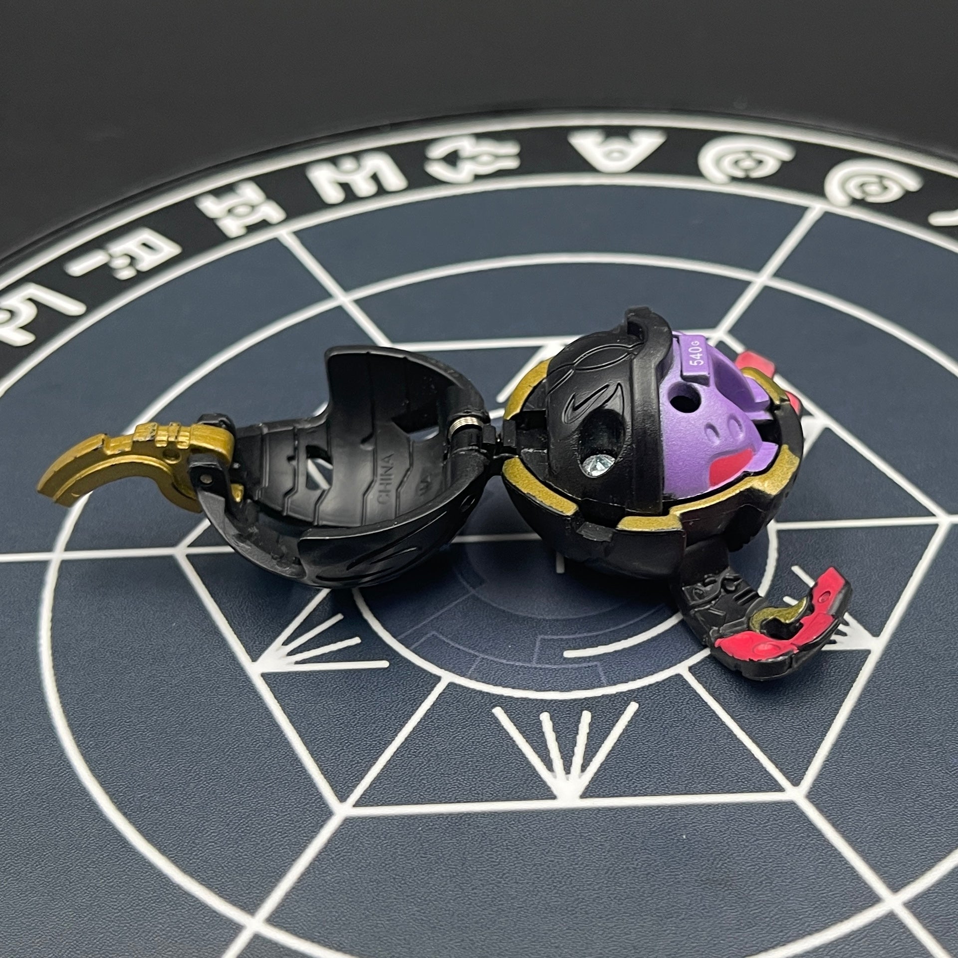 Darkus Stinglash B2 Bakugan Battle Brawlers