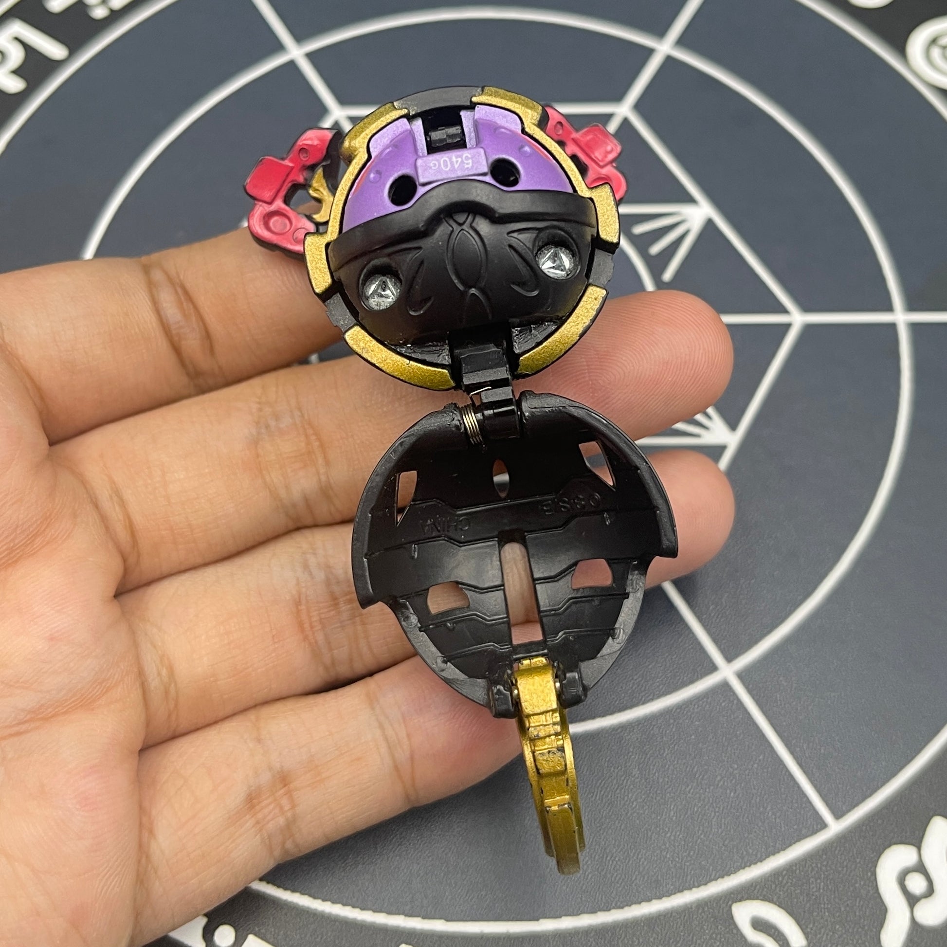 Darkus Stinglash B2 Bakugan Battle Brawlers