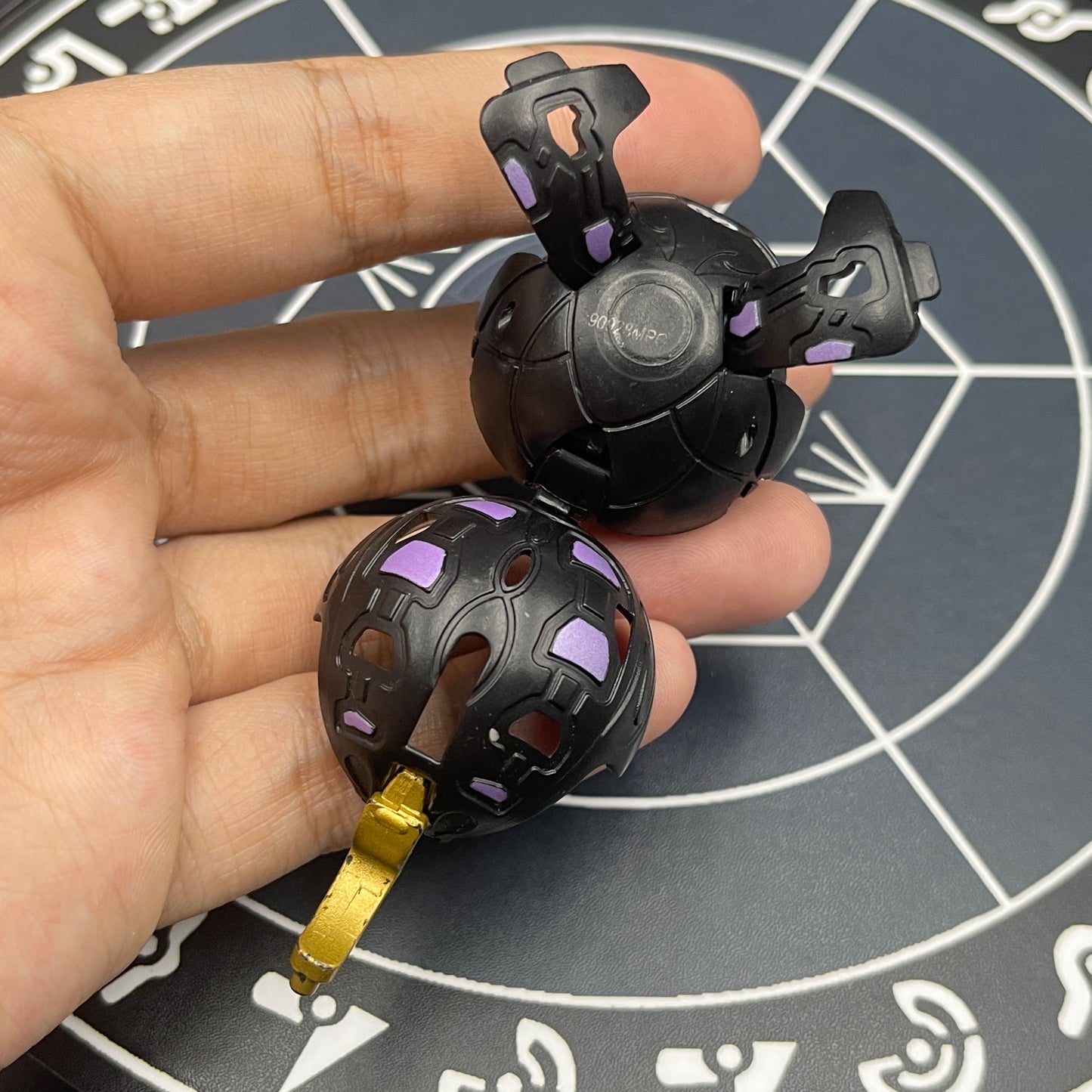 Darkus Stinglash B2 Bakugan Battle Brawlers