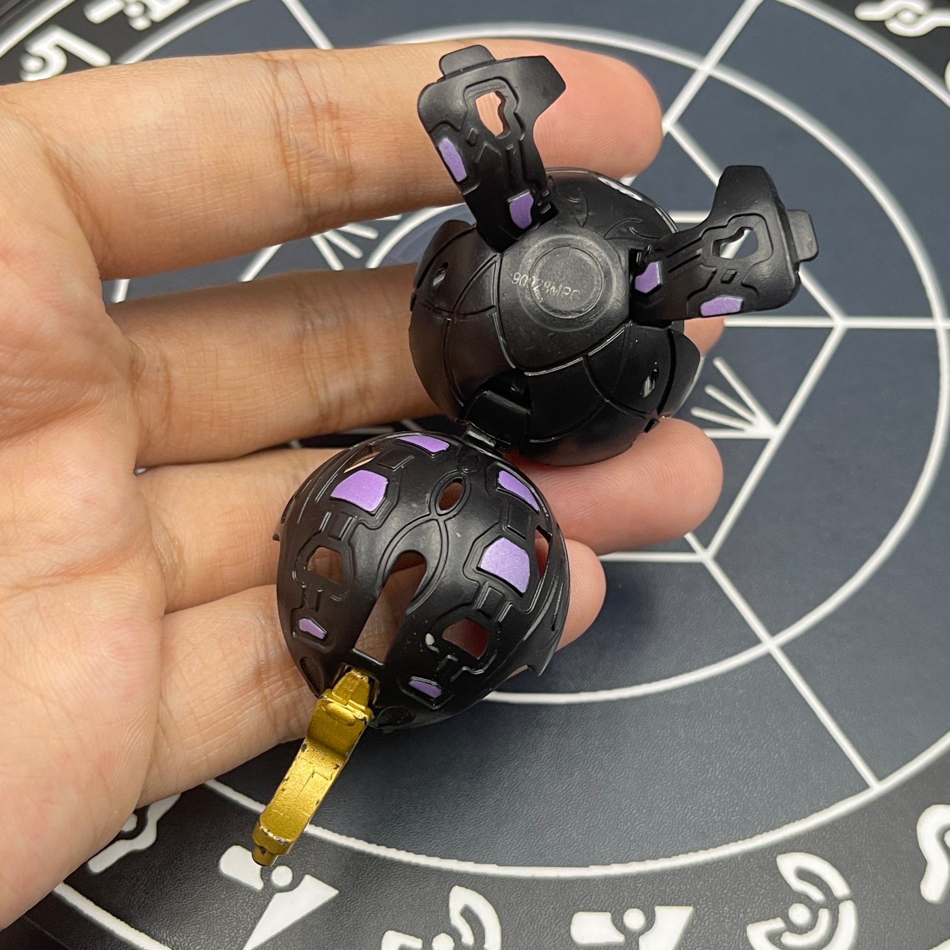 Darkus Stinglash B2 Bakugan Battle Brawlers