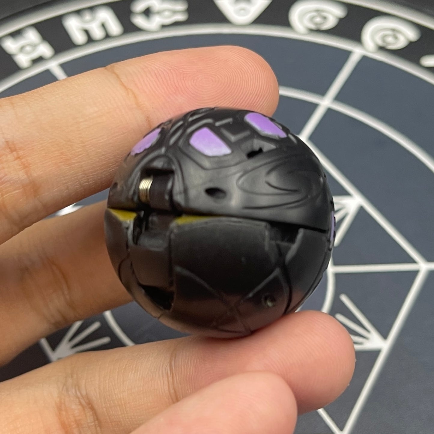 Darkus Stinglash B2 Bakugan Battle Brawlers