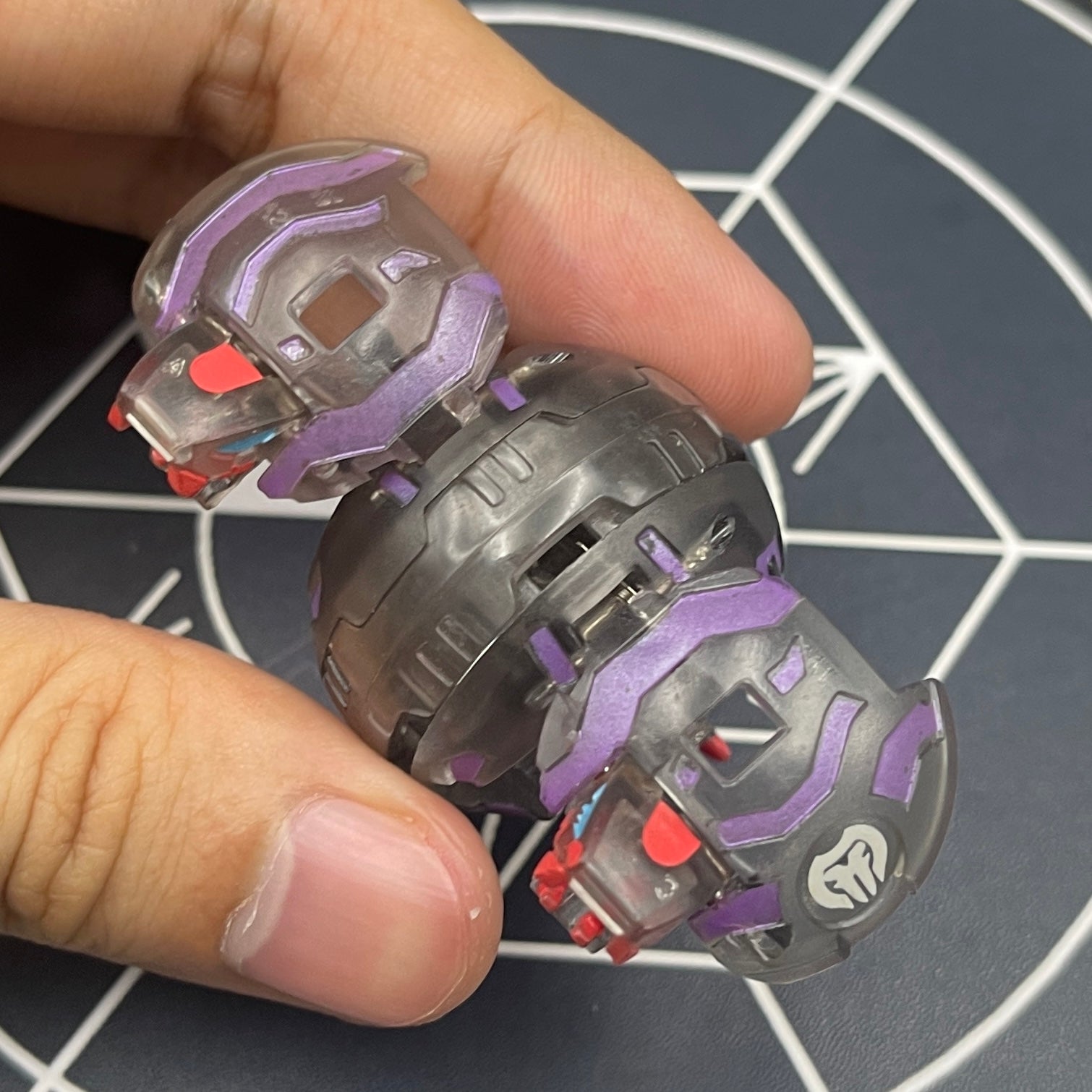 Darkus Dual Hydranoid B2 Translucent Bakugan Battle Brawlers