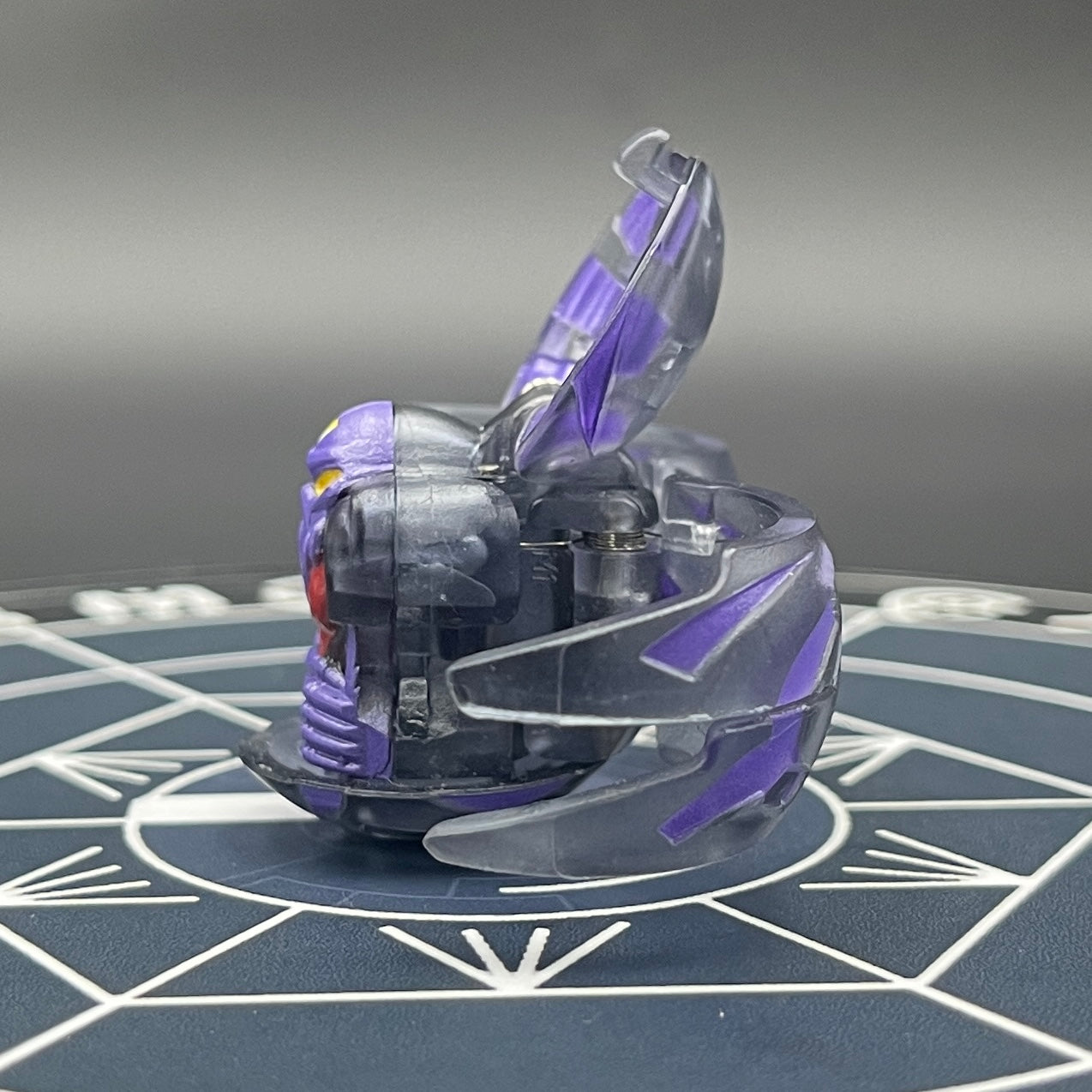 Darkus Reaper B2 Translucent Bakugan Battle Brawlers