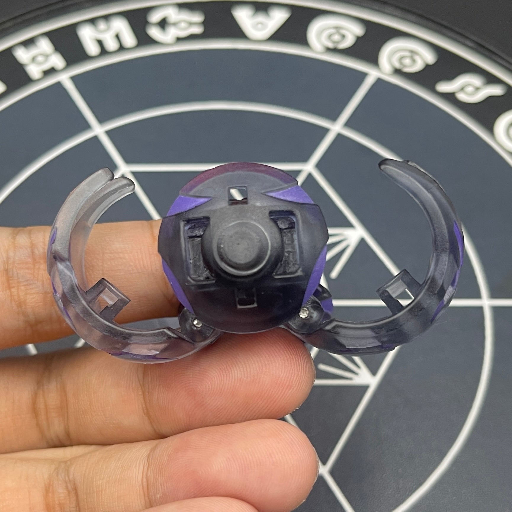 Darkus Reaper B2 Translucent Bakugan Battle Brawlers