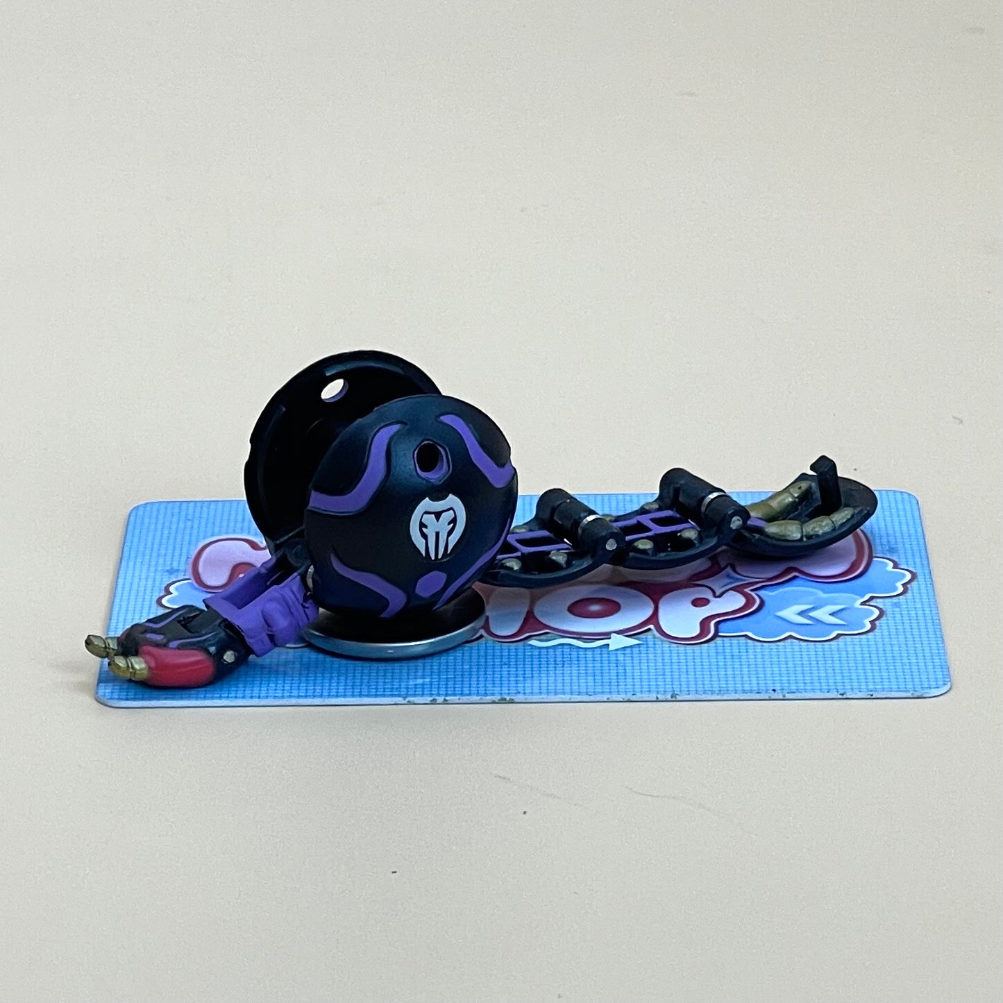 Bakugan Centipoid B1 Darkus - Toy Bakugan Battle Brawlers